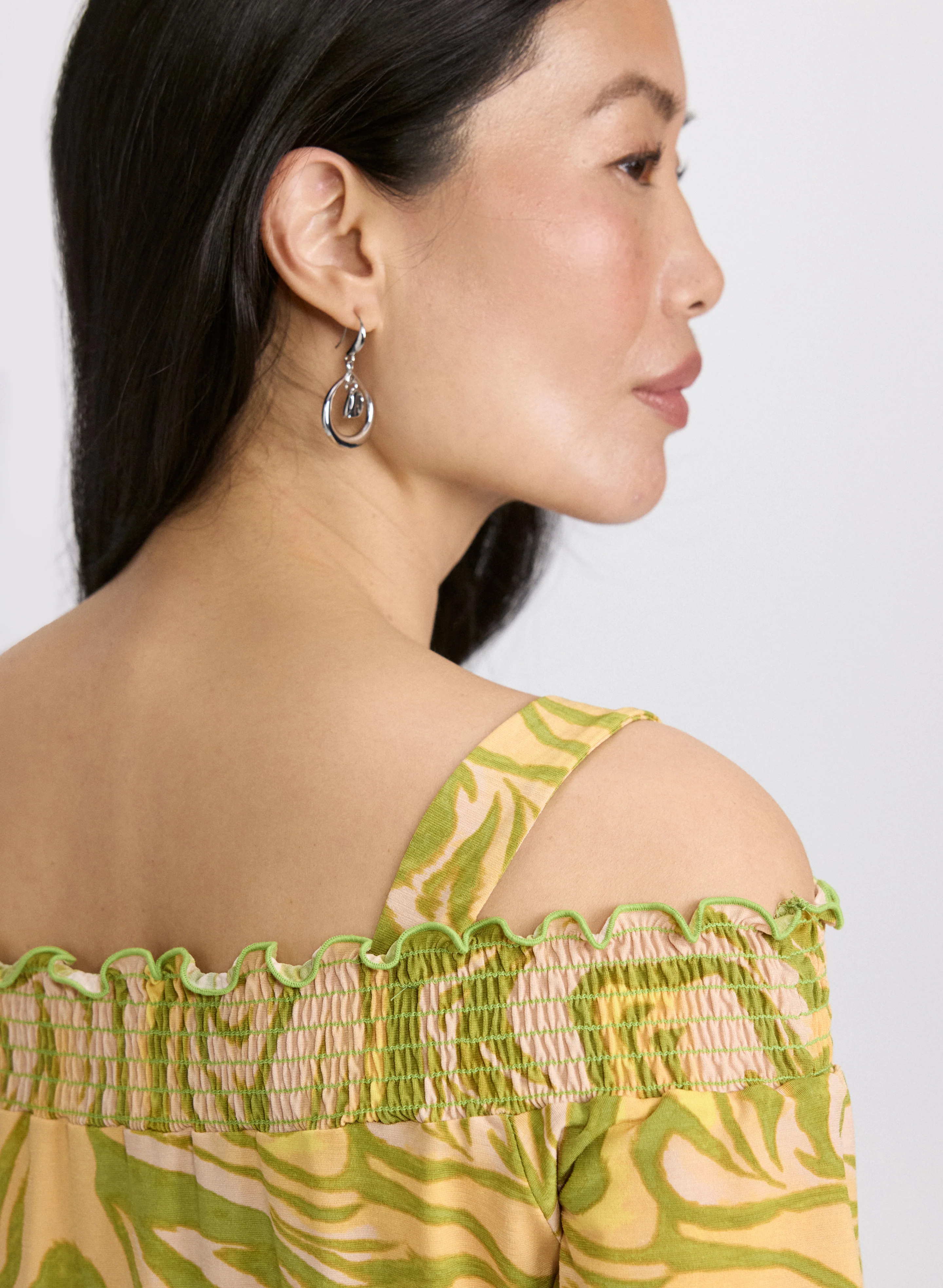 Abstract Off-Shoulder Top - Image 2