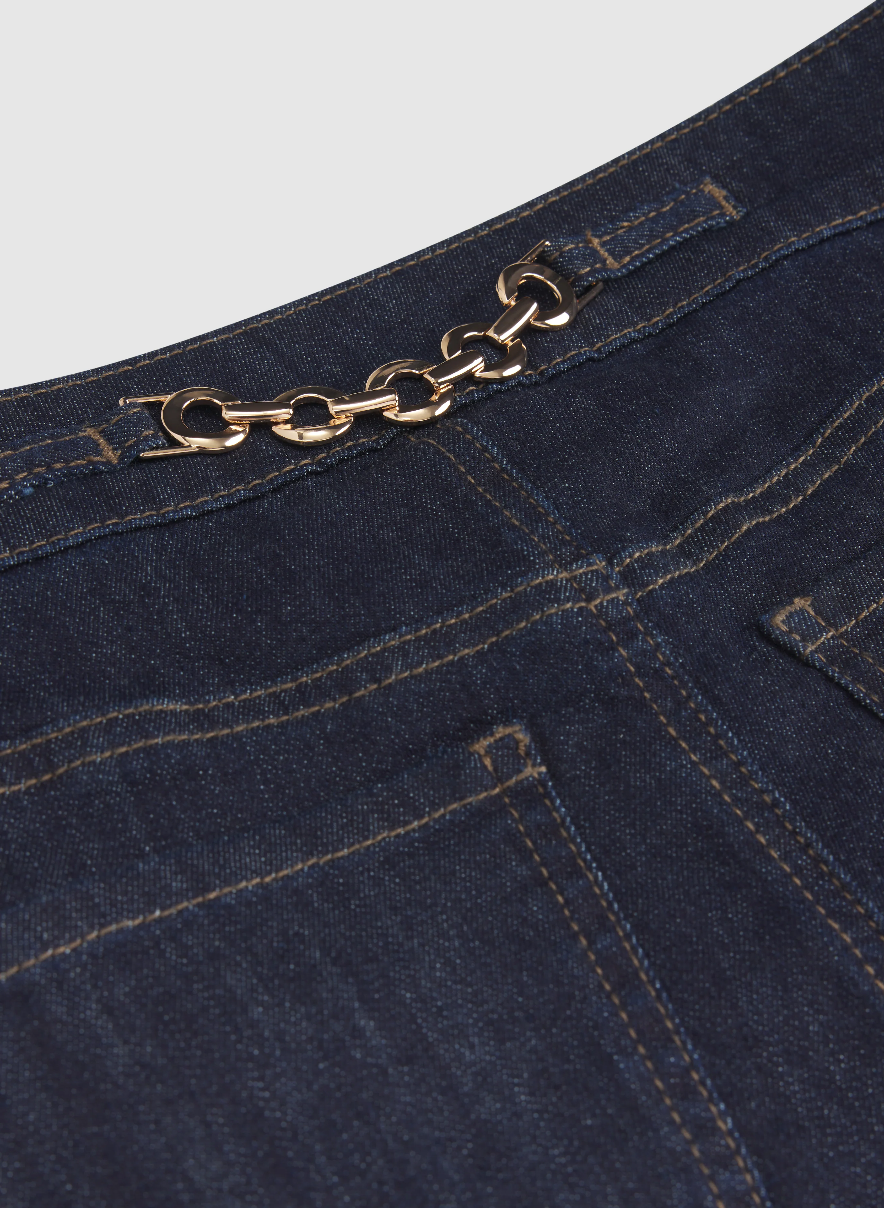 Chain Detail Jeans - Image 7