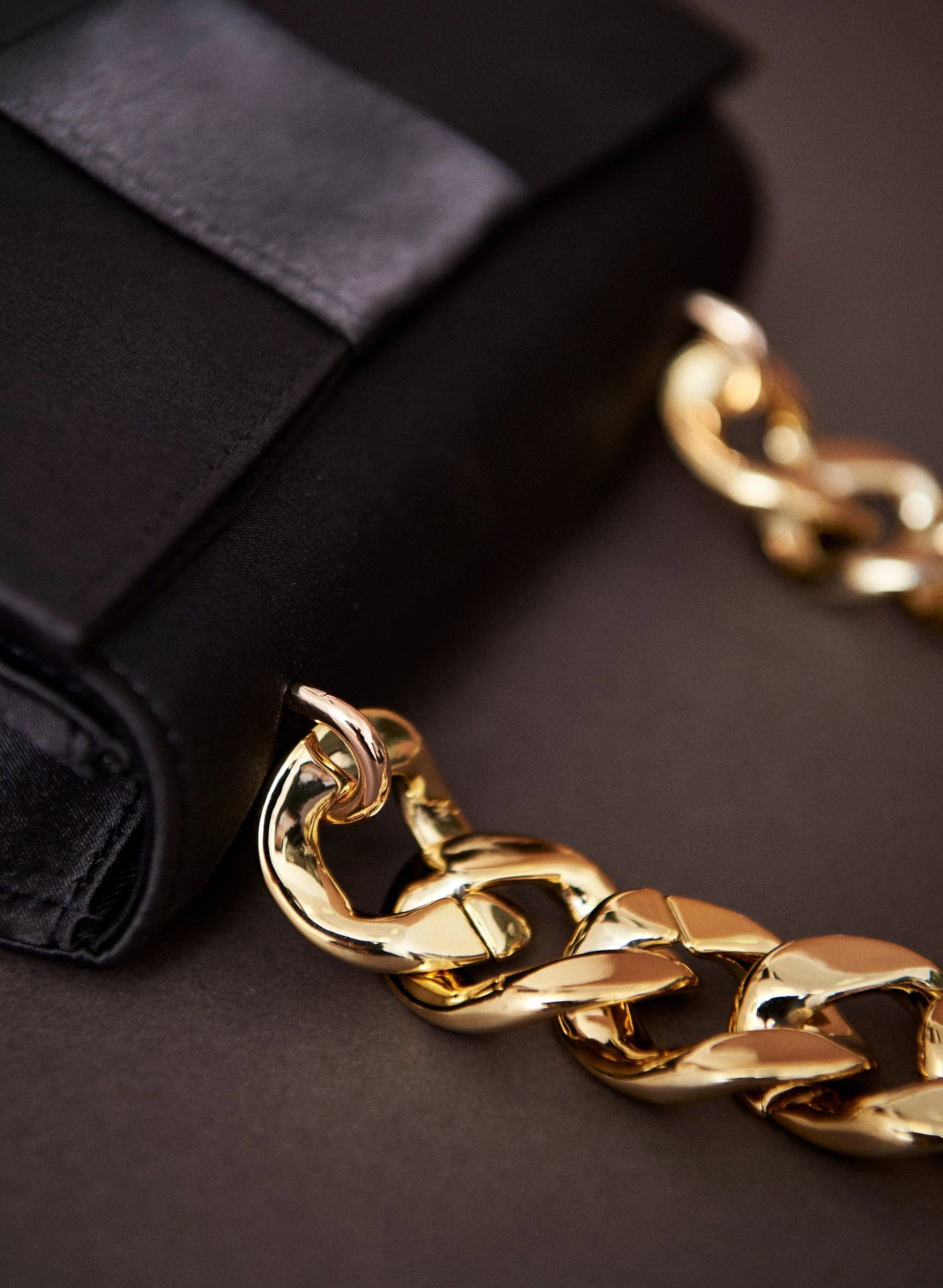 Chain Strap Clutch - Image 2