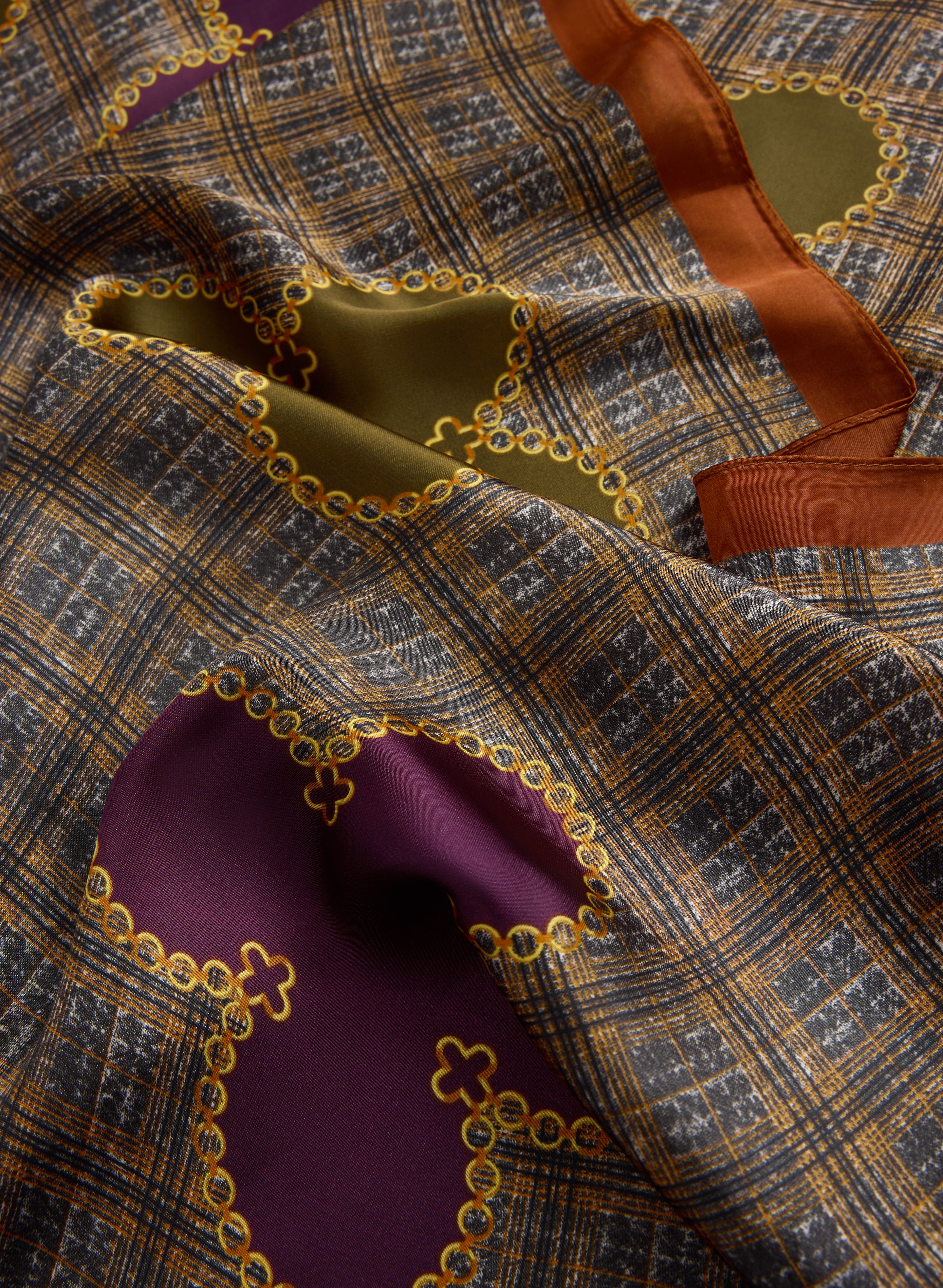 Clover Print Scarf - Image 2