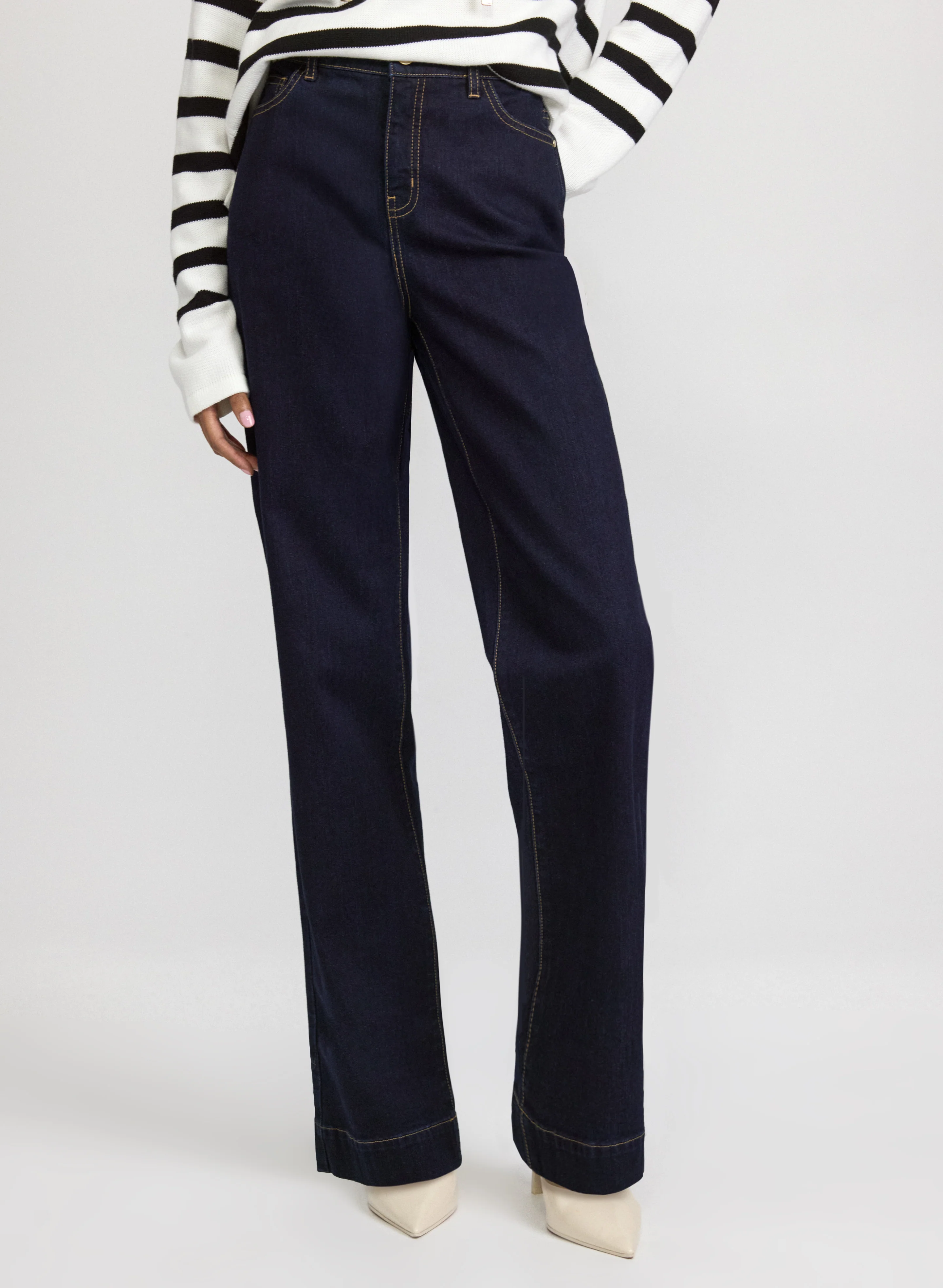 Contrast Stitch Wide-Leg Jeans