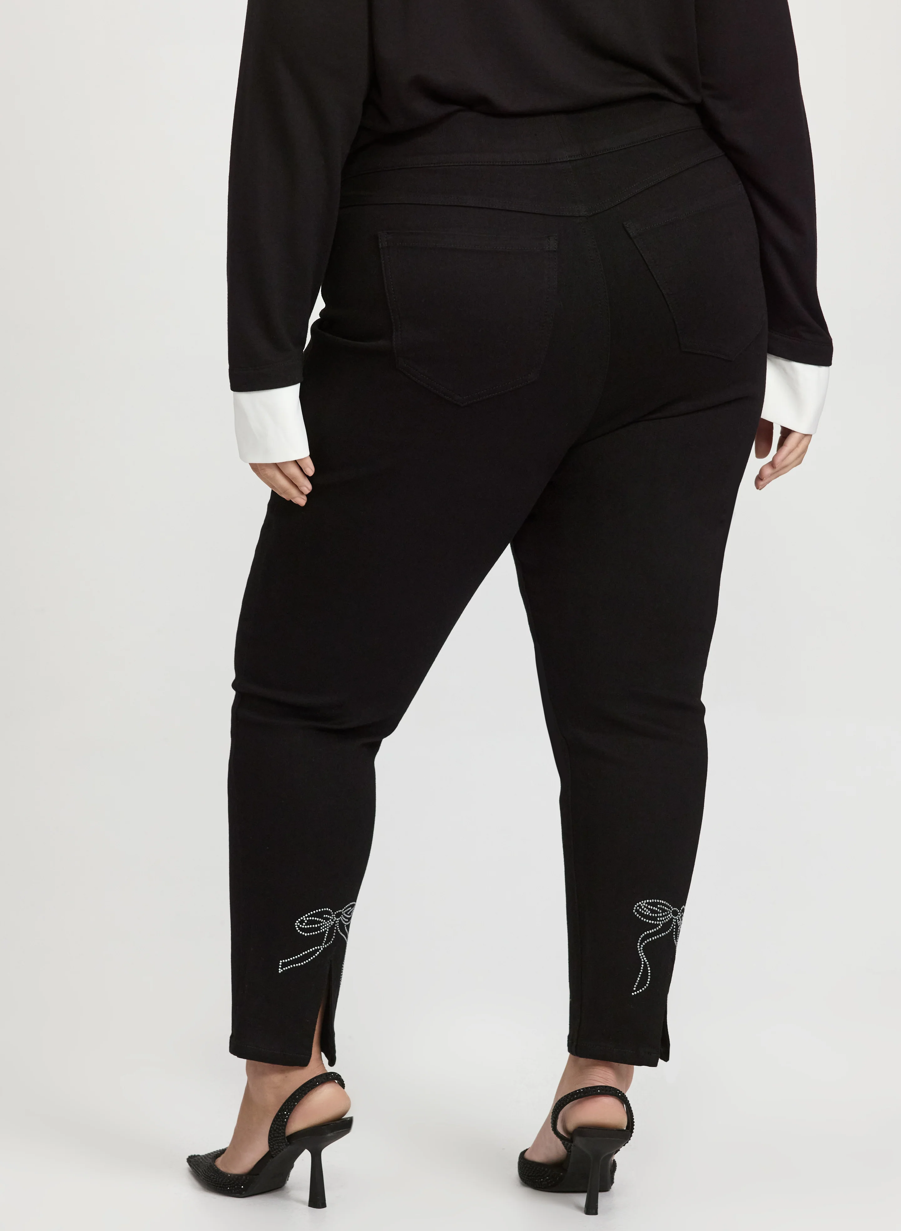 Embellished Bow Detail Jeans - Image 4
