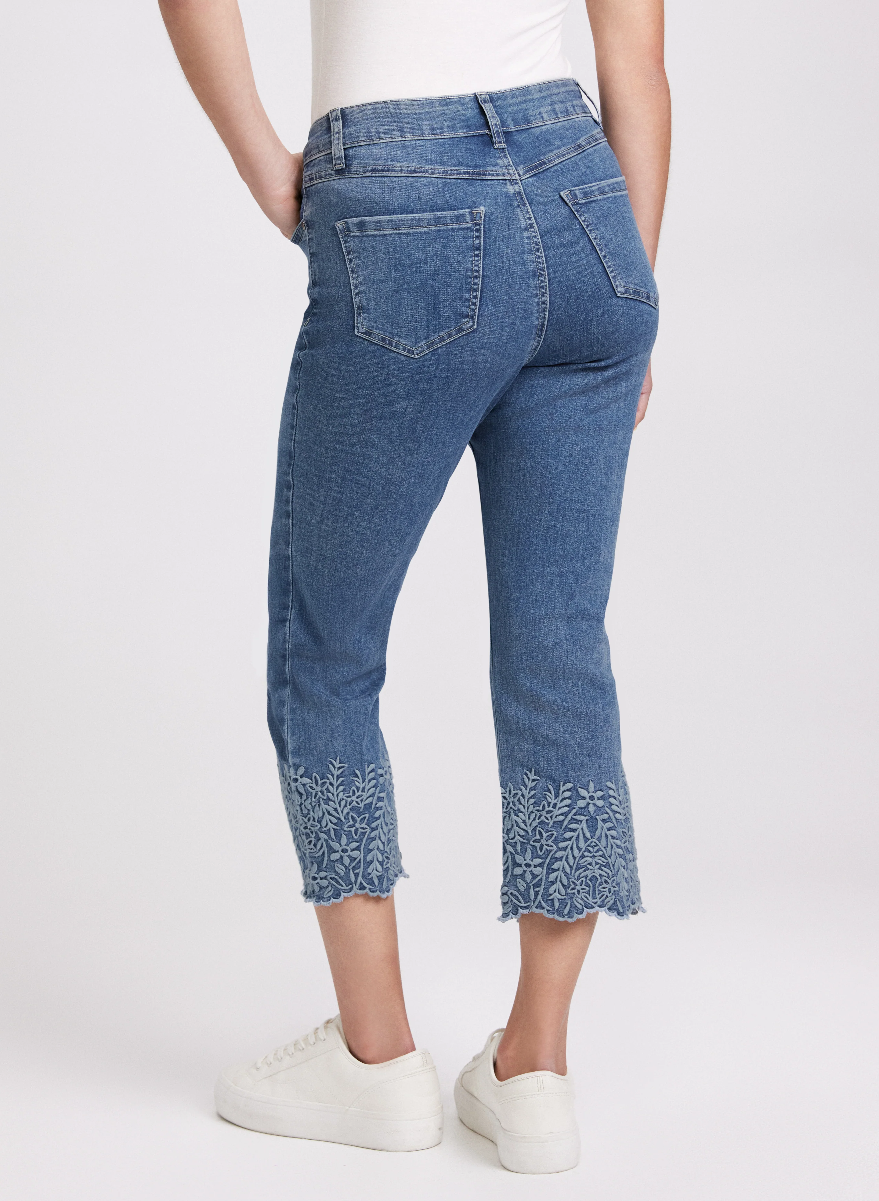 Embroidered Capri Jeans - Image 4