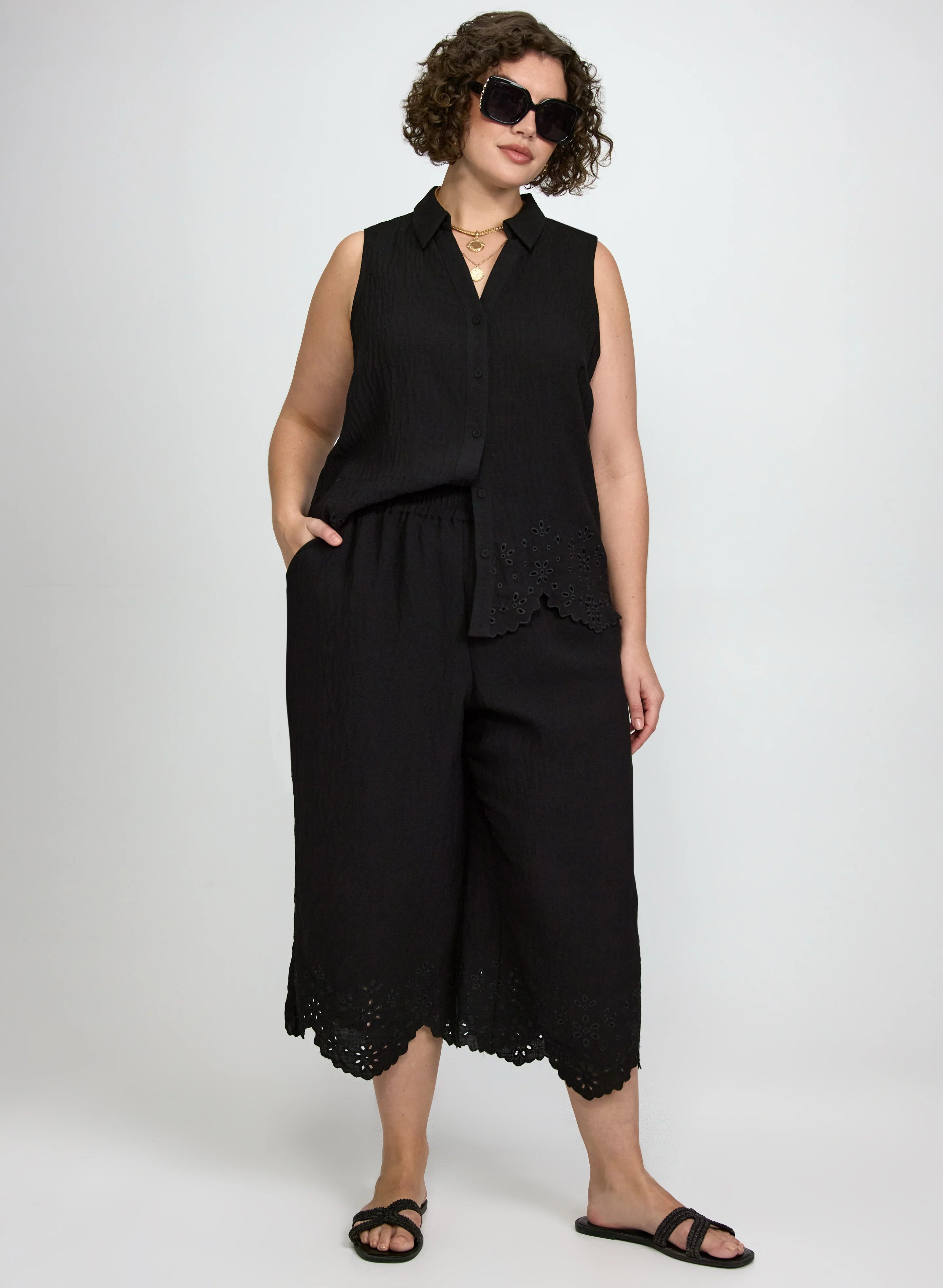 Embroidered Hem Capris - Image 4