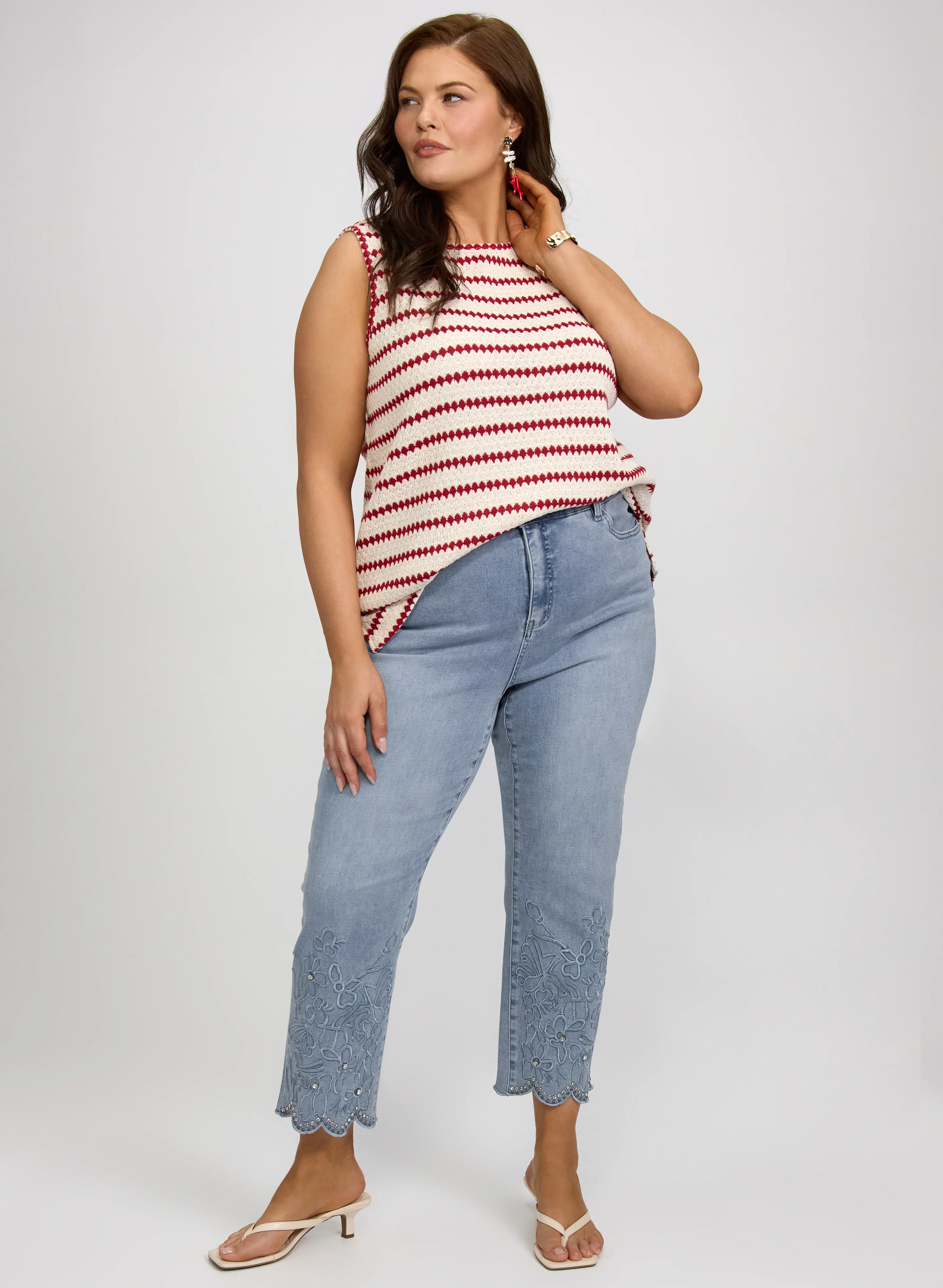 Embroidered Scalloped Hem Jeans - Image 3