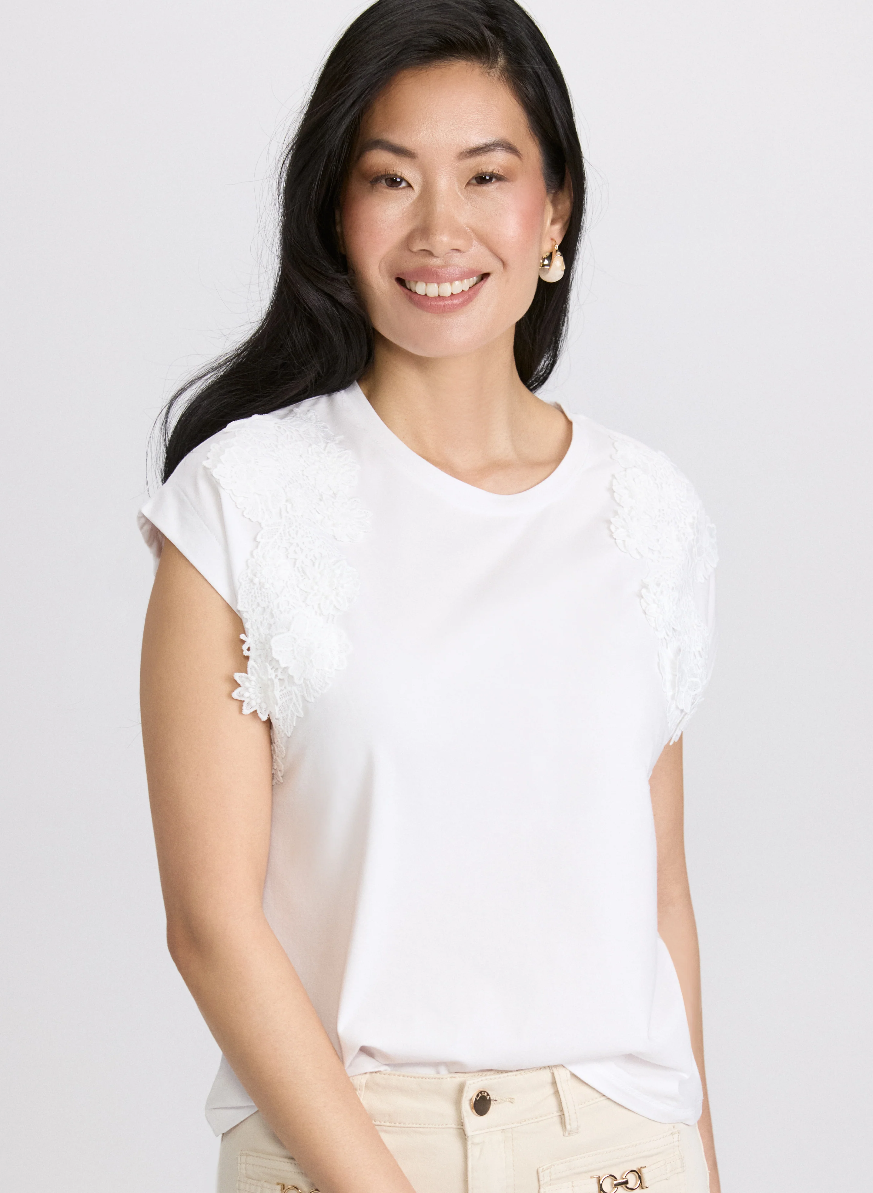 Floral Appliqué T-Shirt