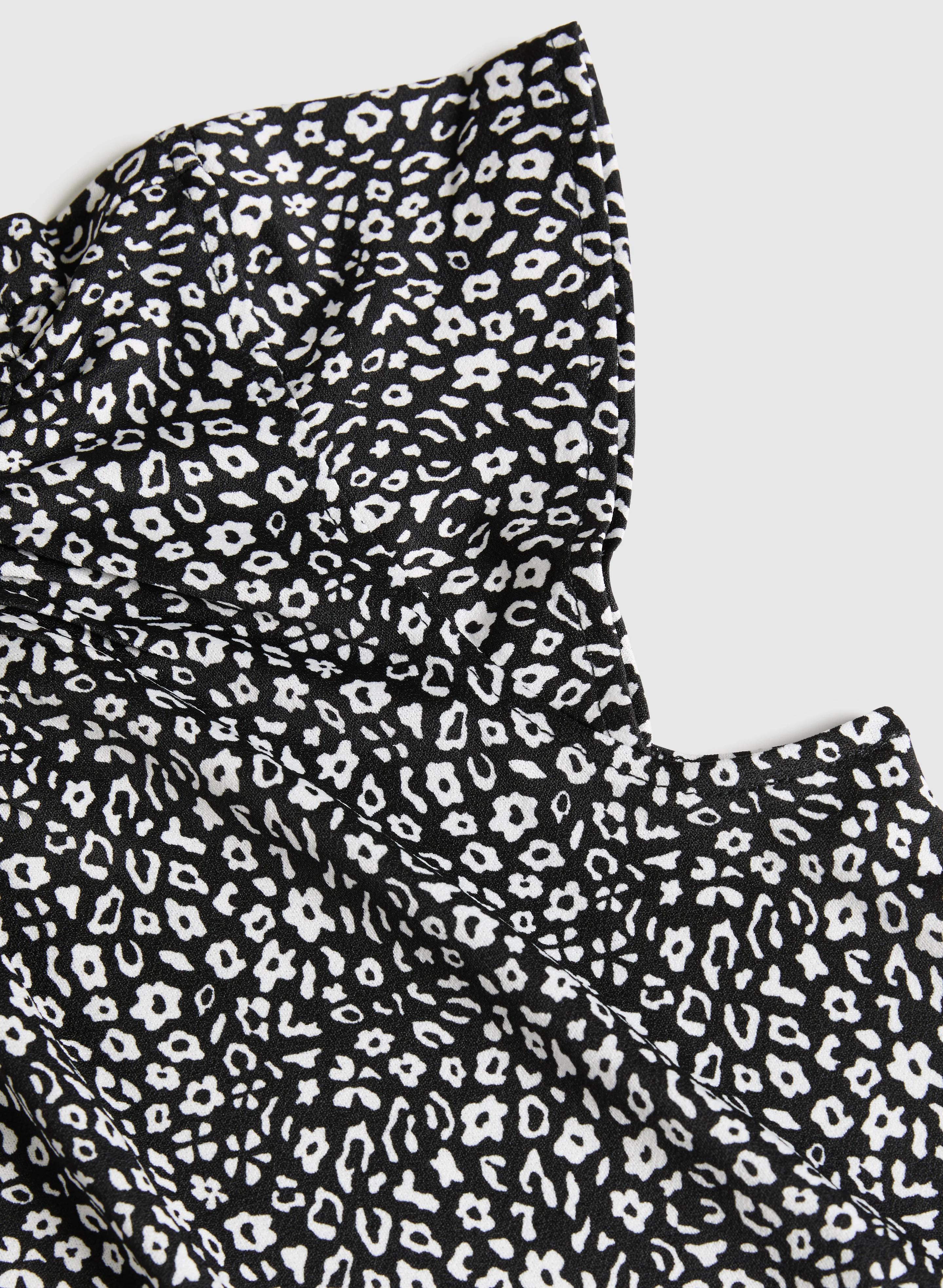Floral Flutter Sleeve Top - Image 7