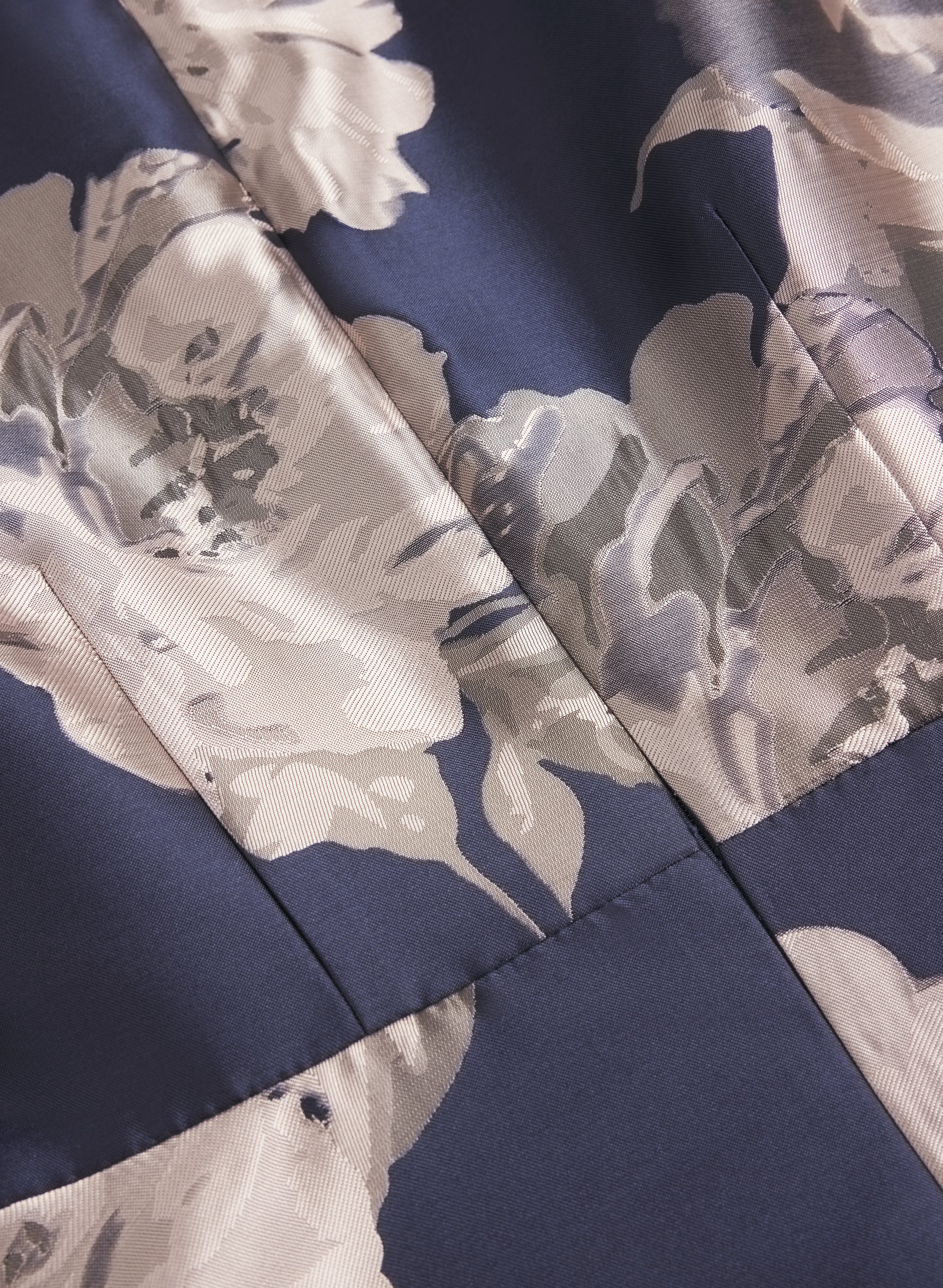 Floral Jacquard Dress - Image 6