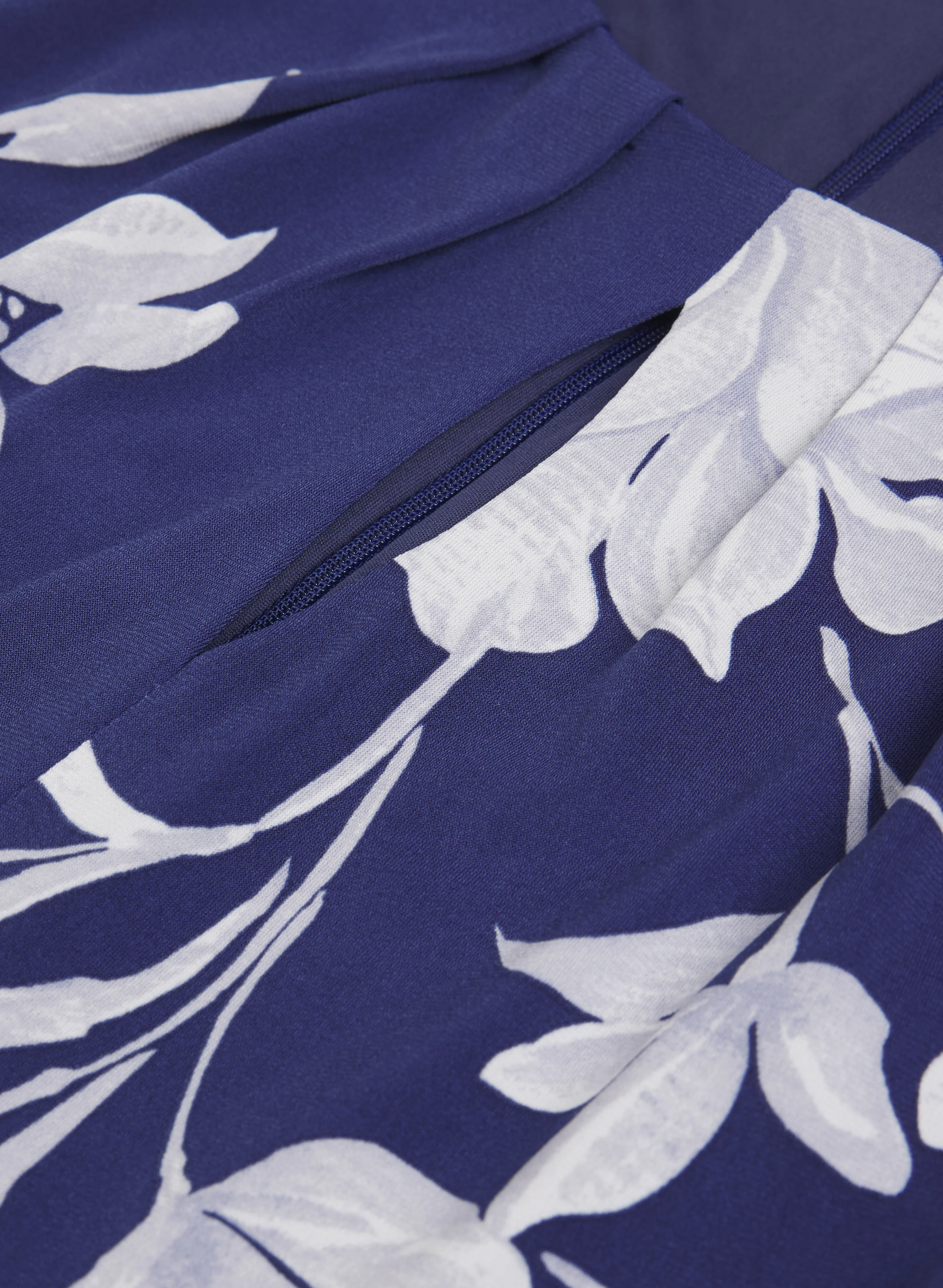 Floral Jersey Midi Dress - Image 6