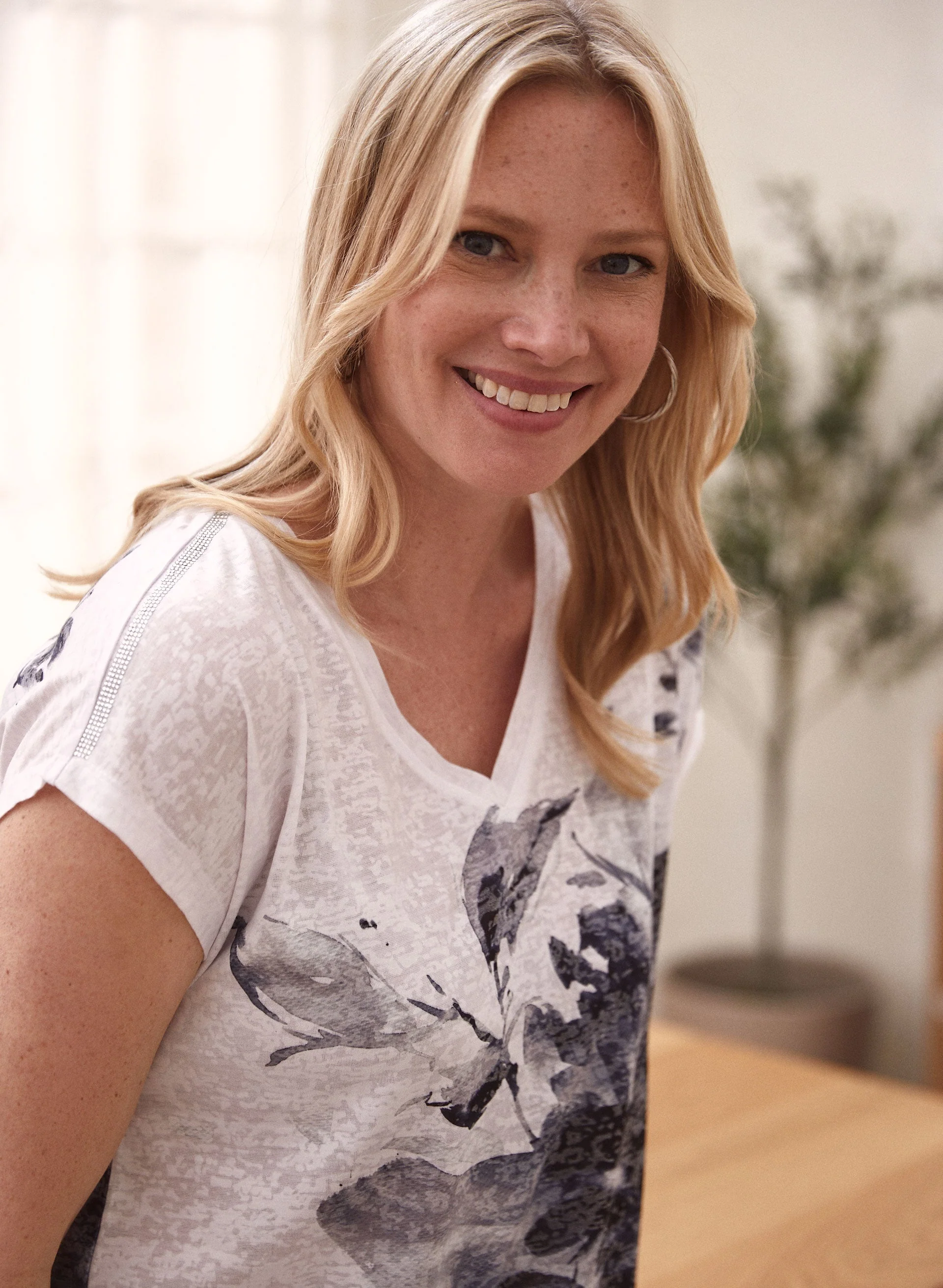 Floral Print Burnout Tee - Image 2
