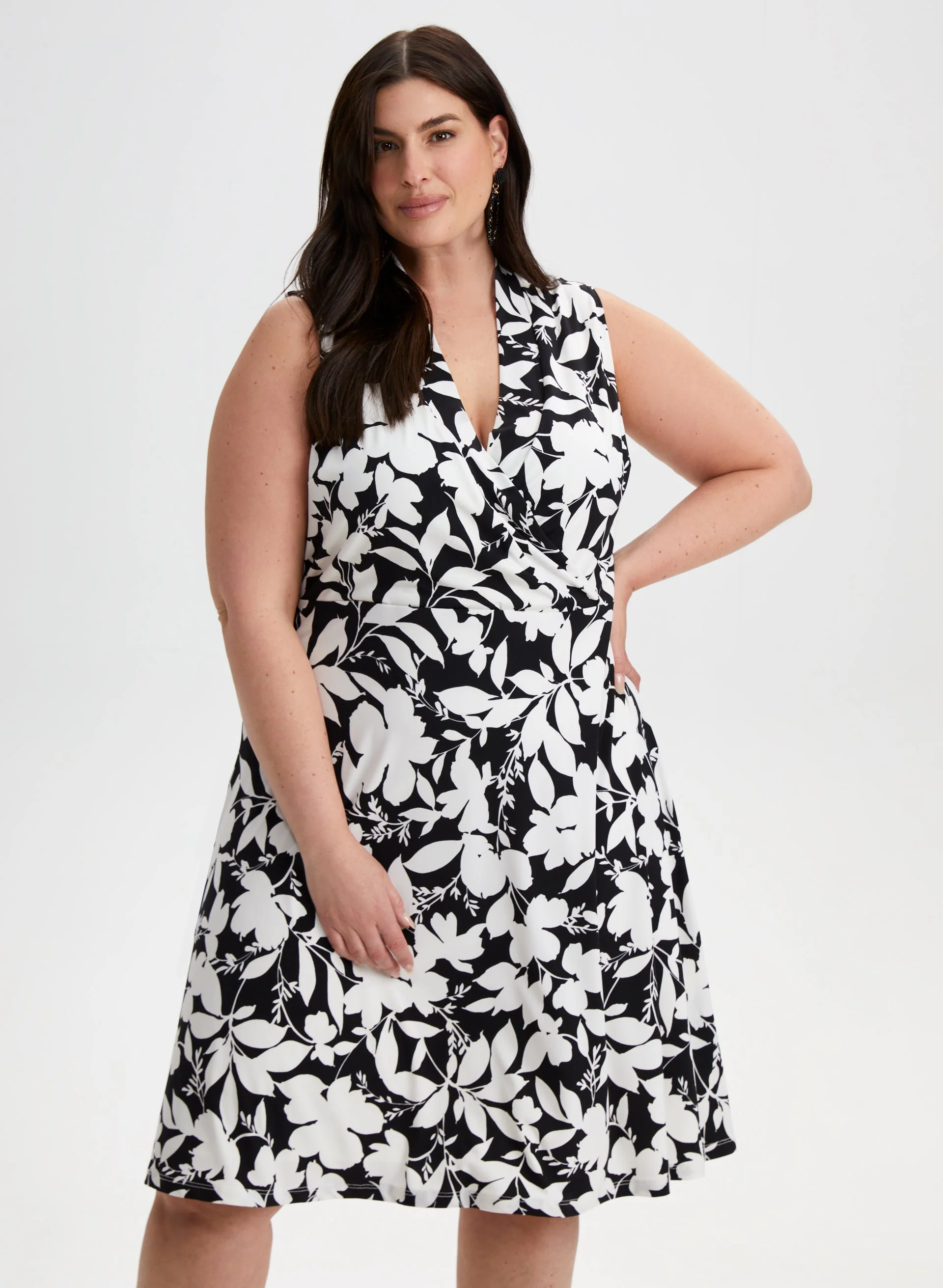 Floral Print V-Neck Dress - Image 5