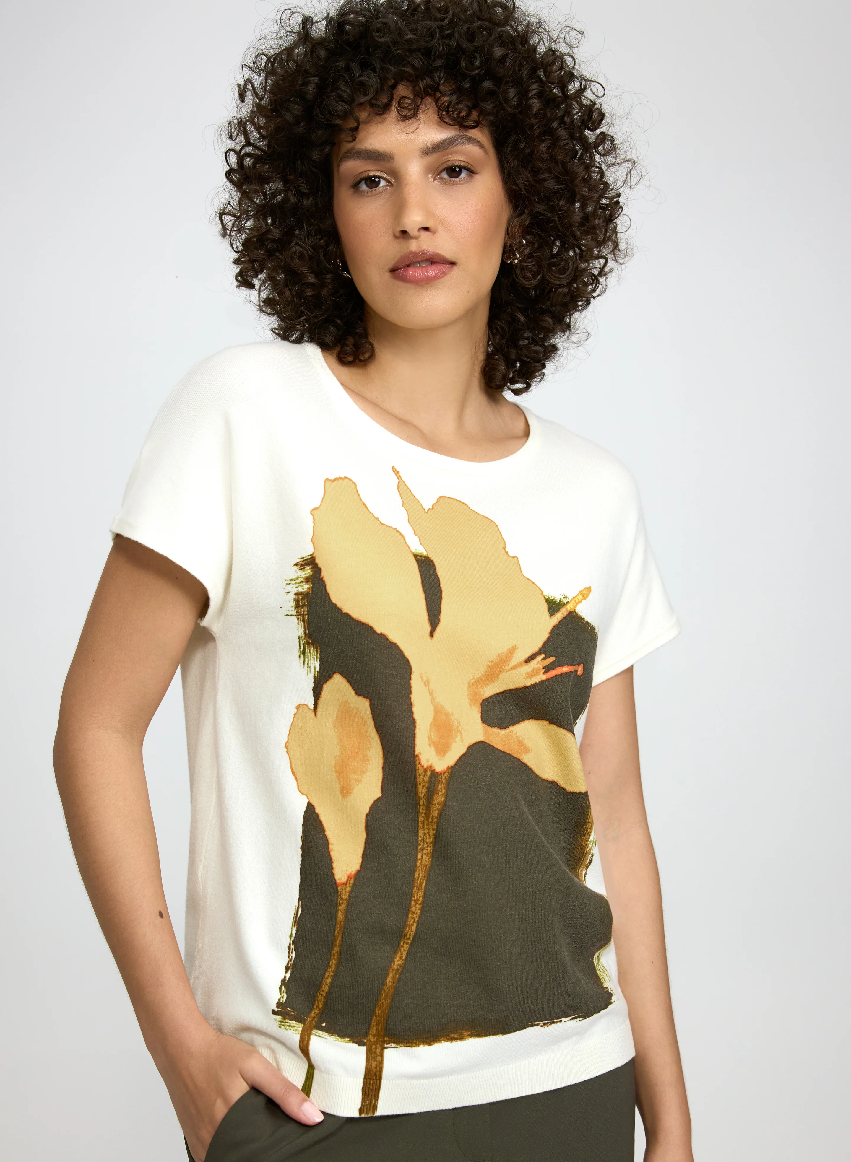 Floral Short Sleeve Pullover - Image 7