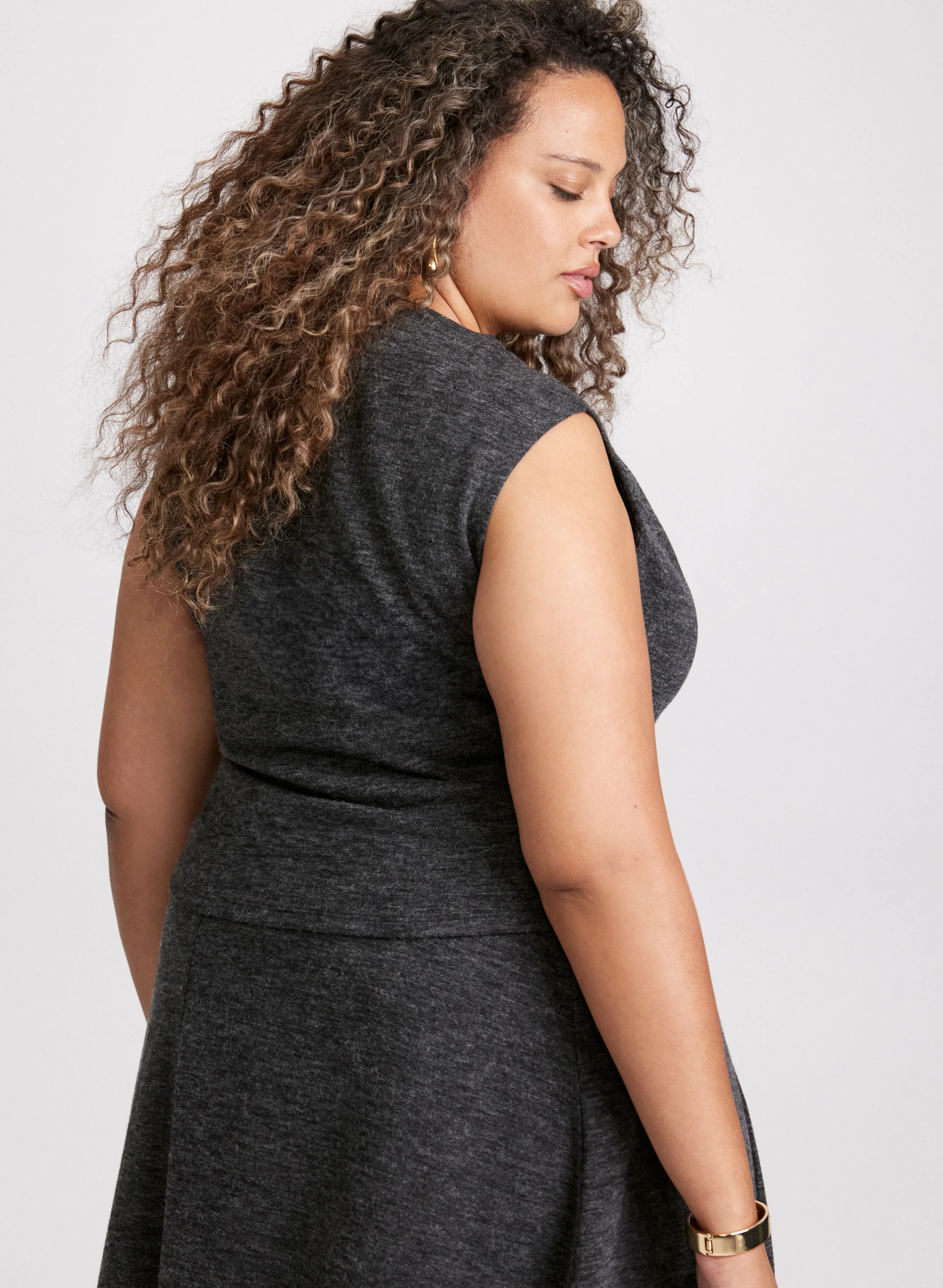 Cowl Neck Sleeveless Sweater - Image 4