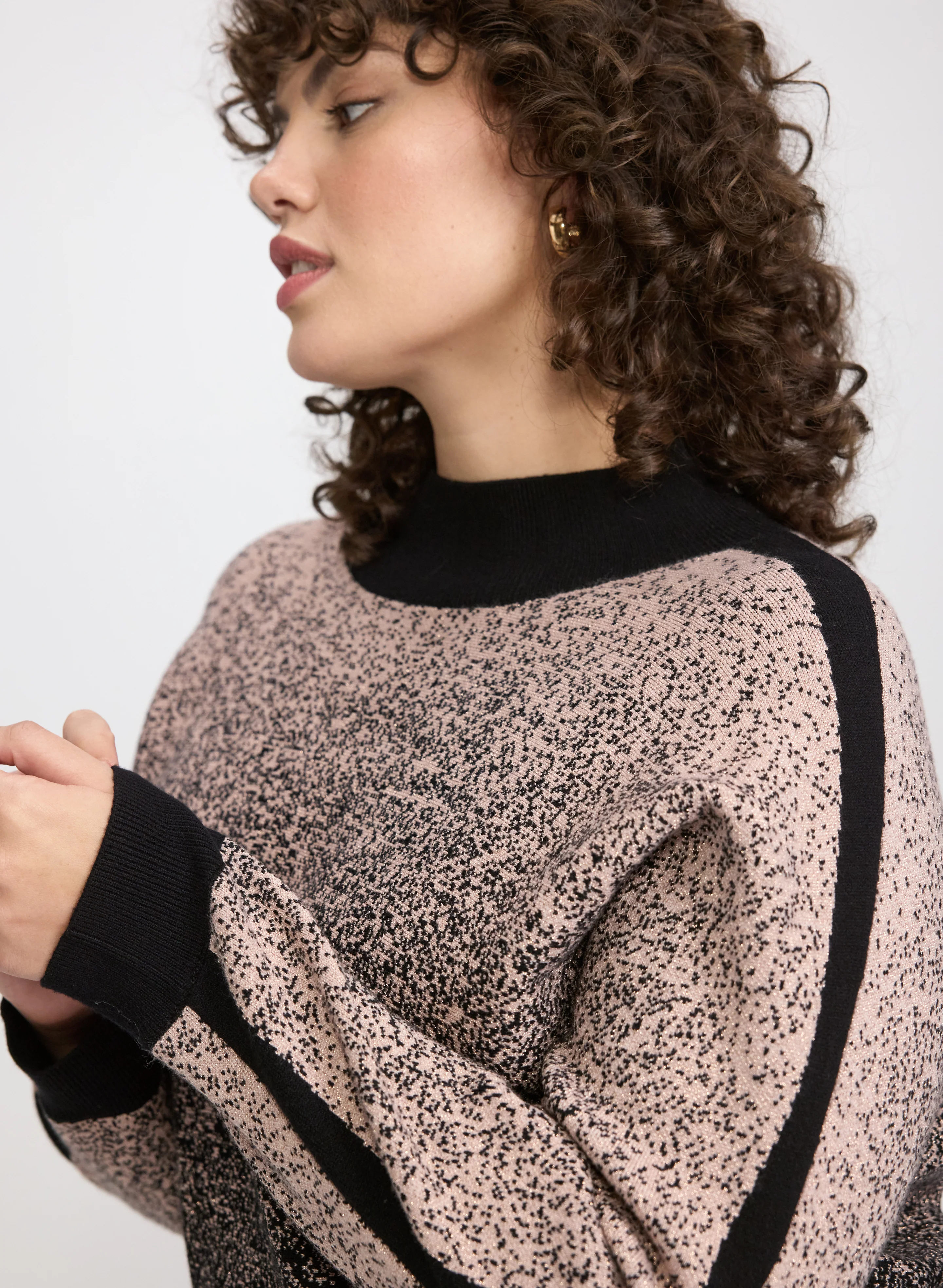 Gradient Dot Motif Sweater - Image 5