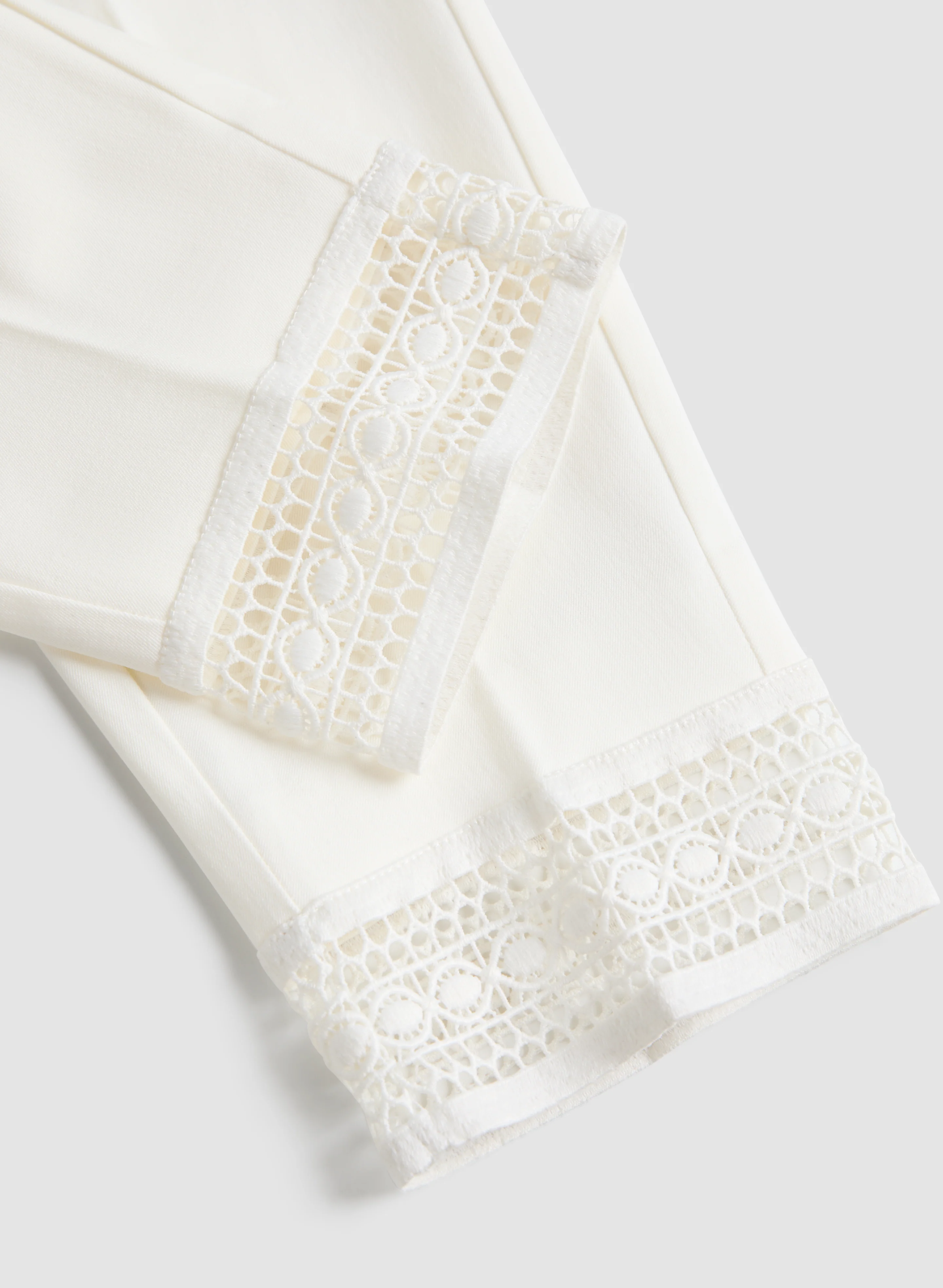 Lace Hem Pull-On Ankle Pants - Image 7