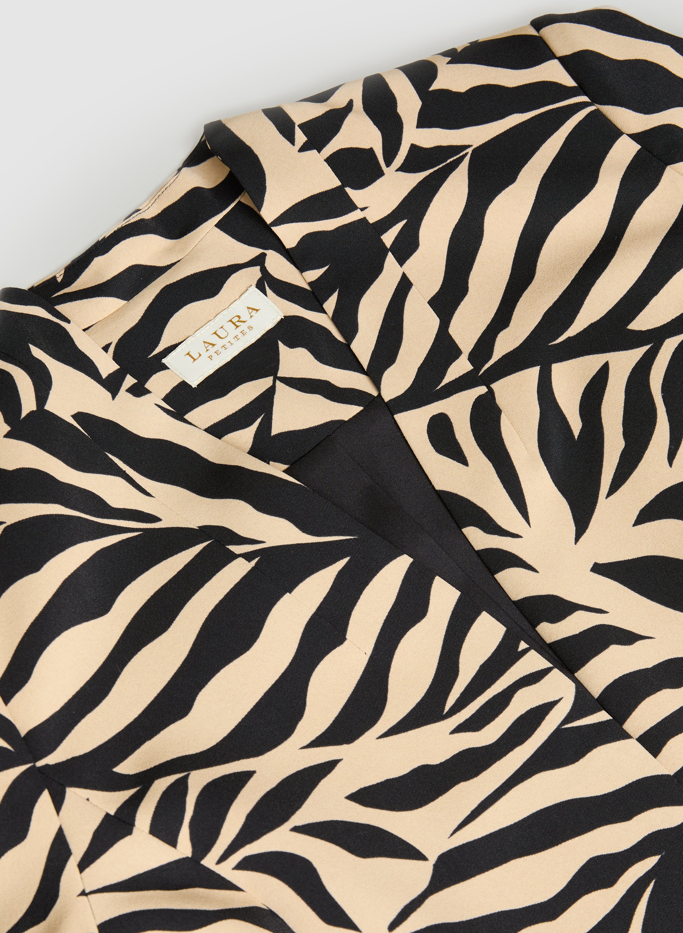 Leaf Print Jacket - Image 7