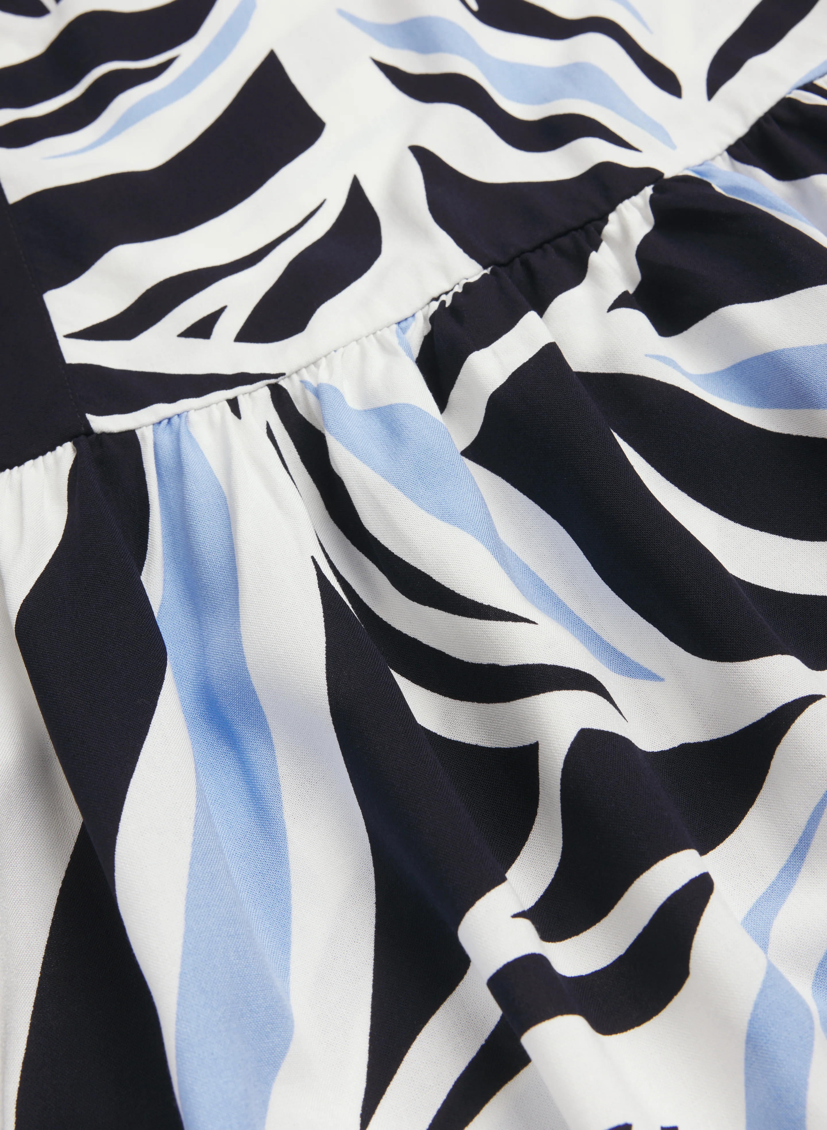 Leaf Print Maxi Dress - Image 7