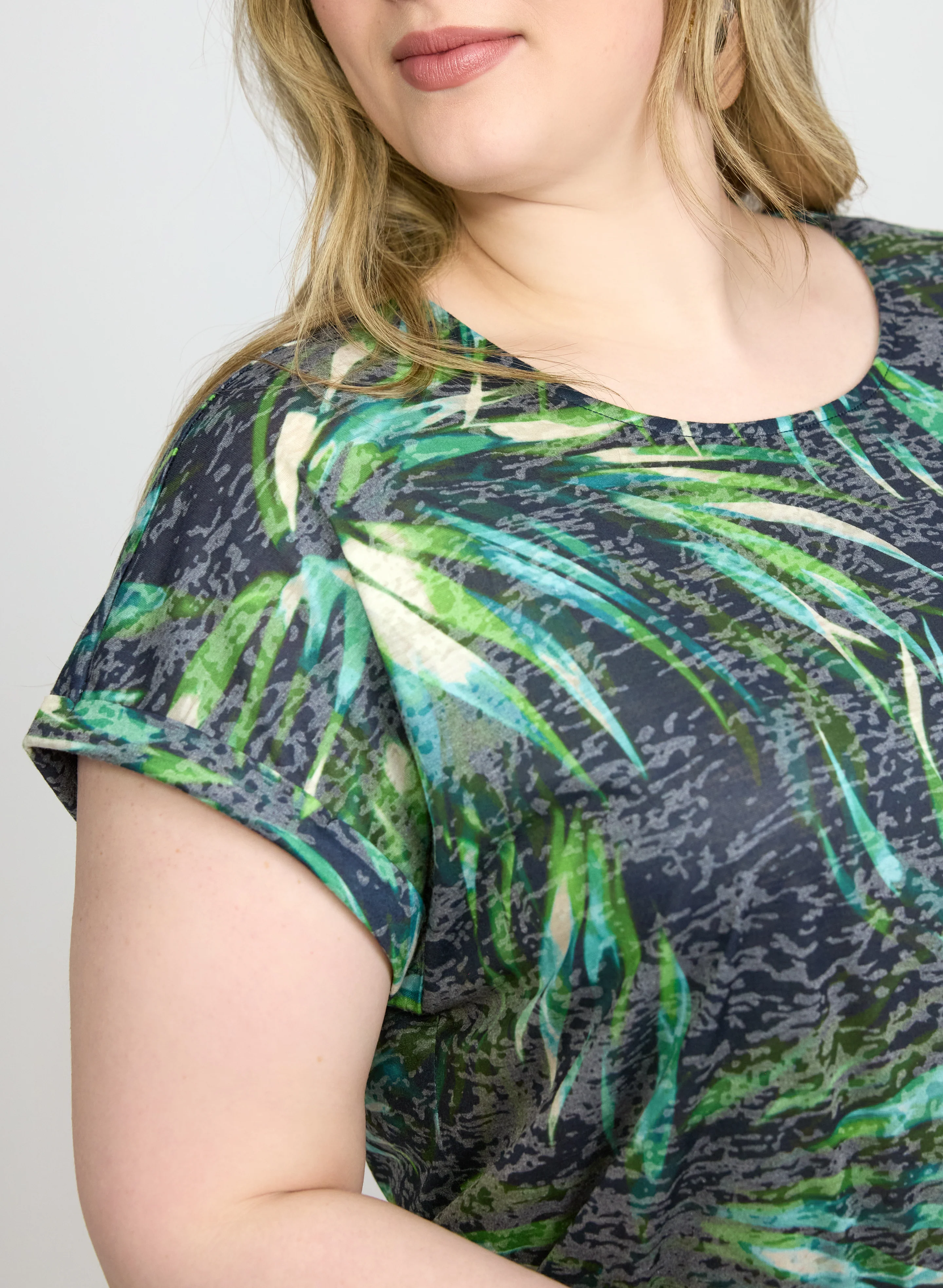 Leaf Print T-Shirt - Image 4