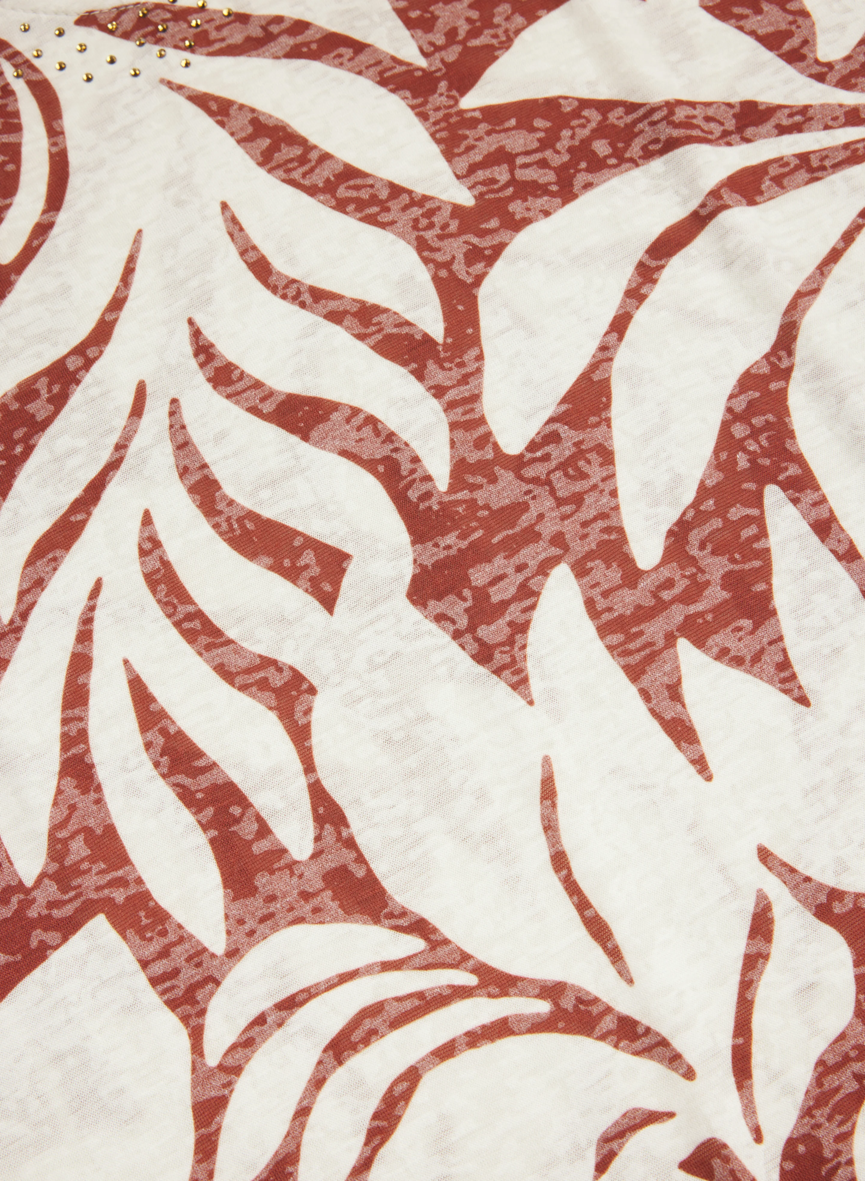 Leaf Print T-Shirt - Image 7