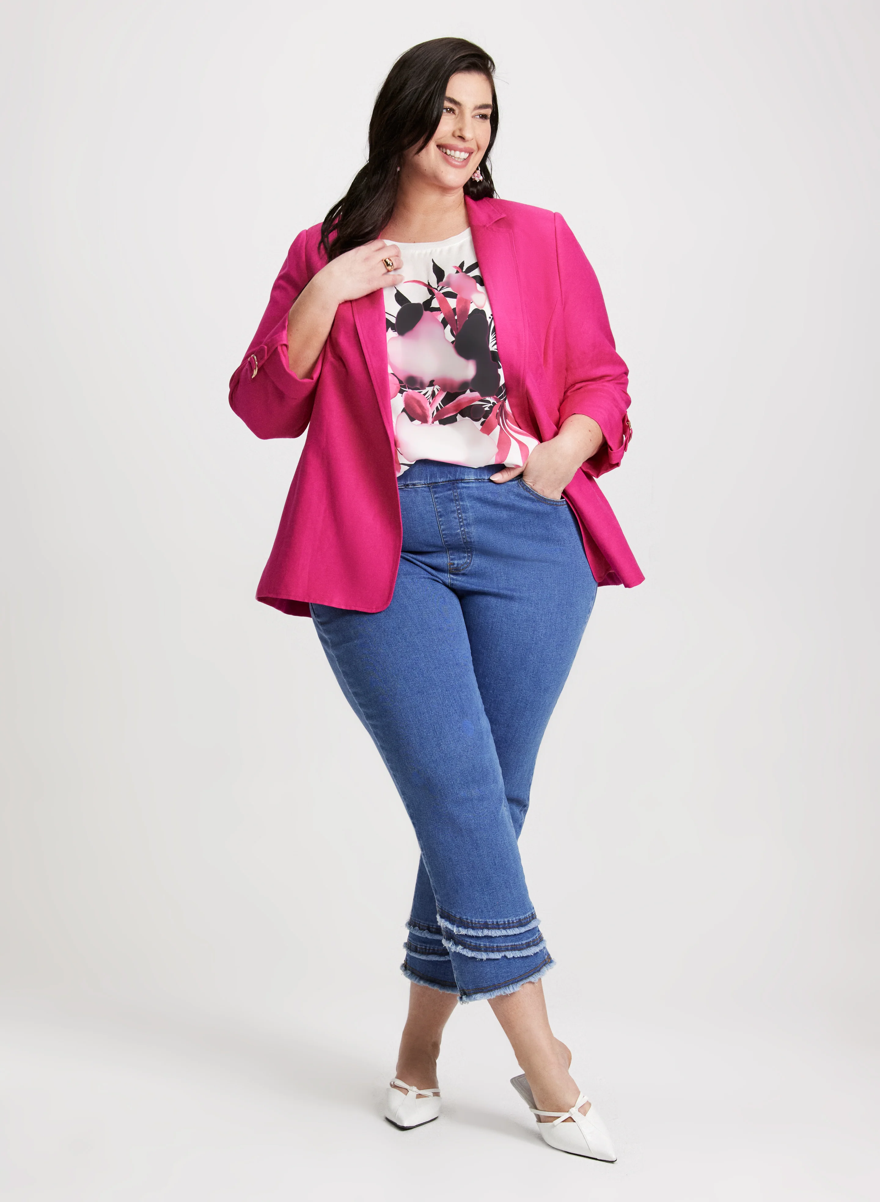 Linen-Blend Open Front Jacket & Pull-On Frayed Capri Jeans