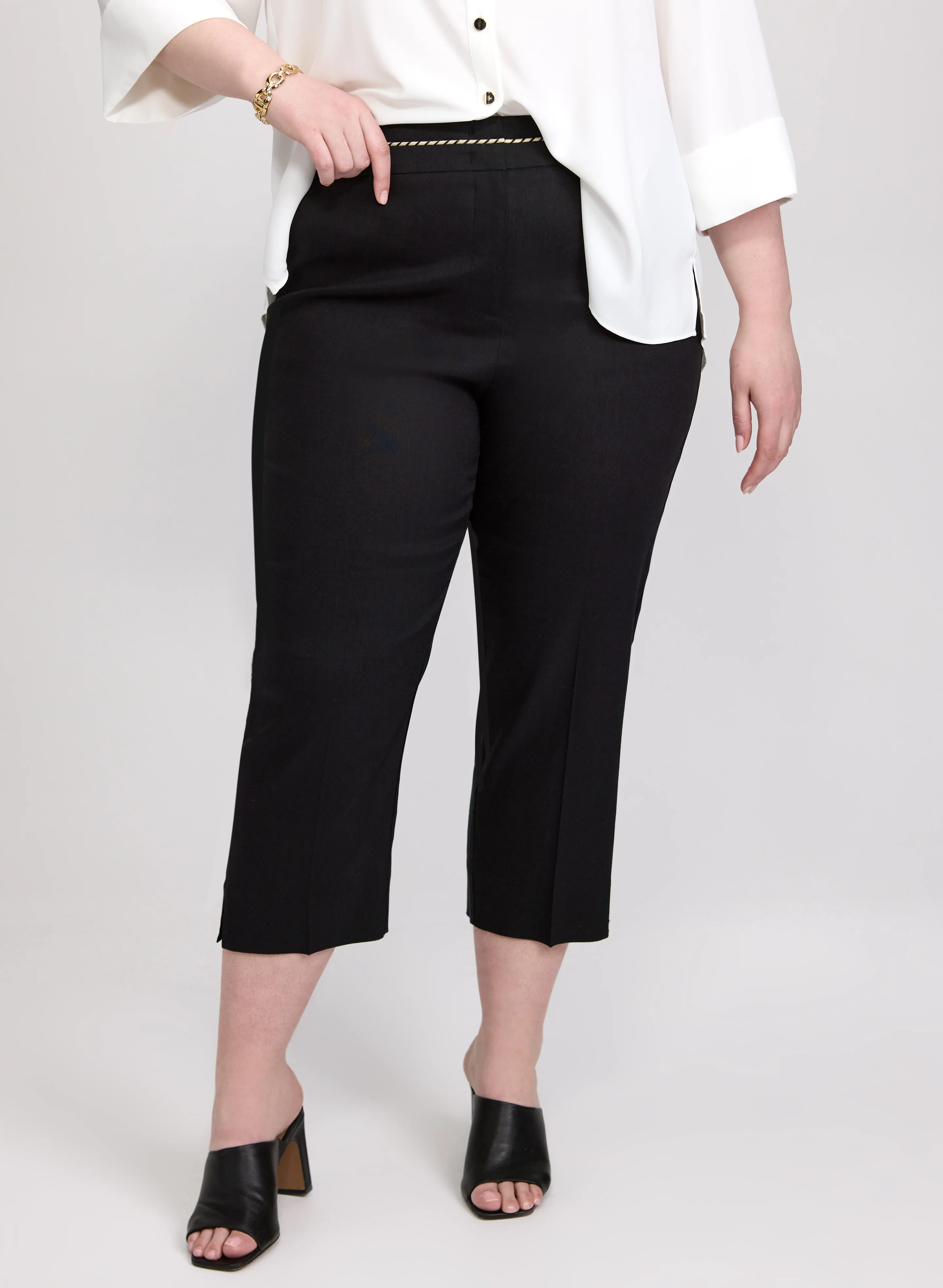Linen-Blend Straight-Leg Capris