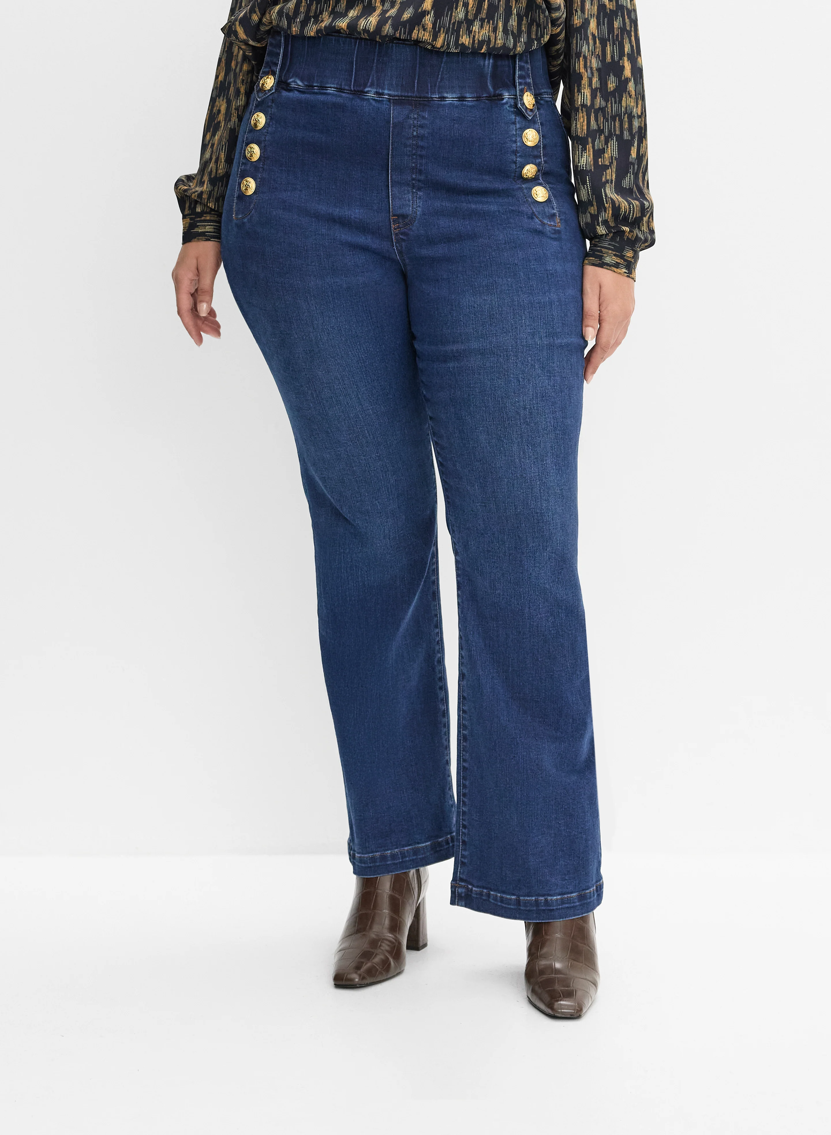 Melanie Lyne - Button Detail Jeans