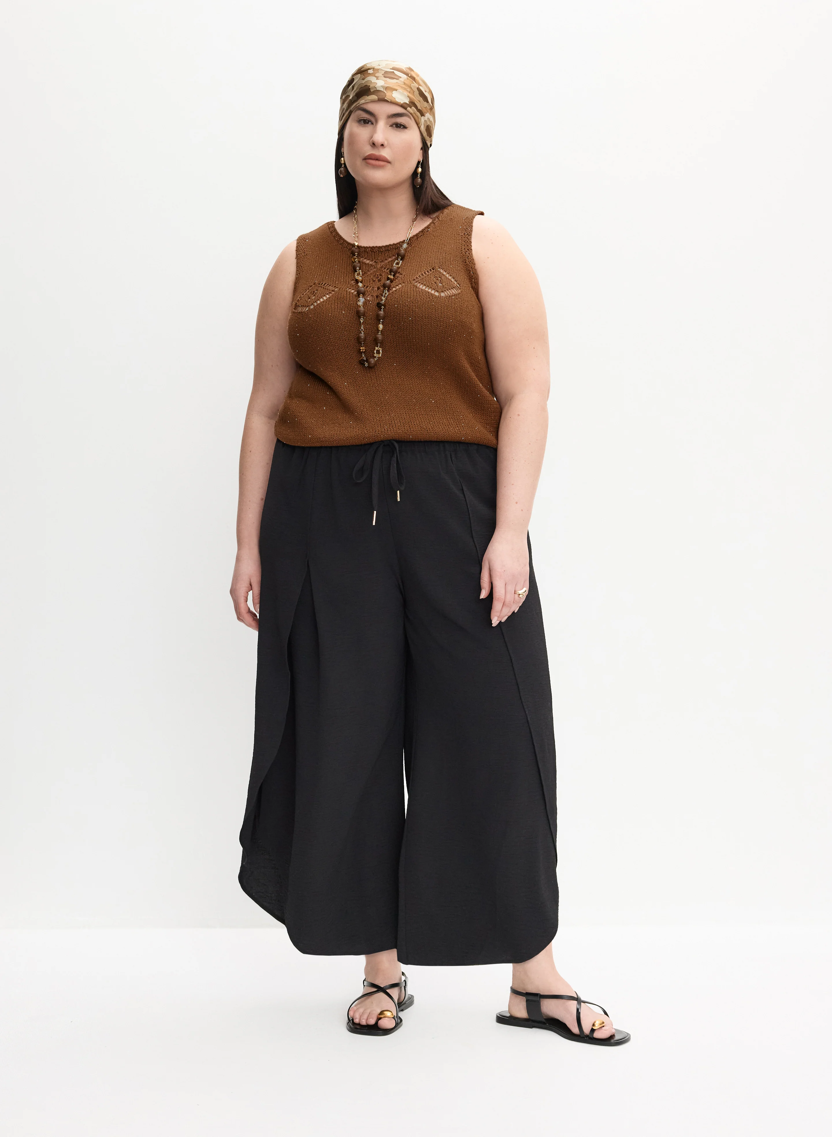 Melanie Lyne - Sleeveless Sequin Embellished Sweater - Image 2