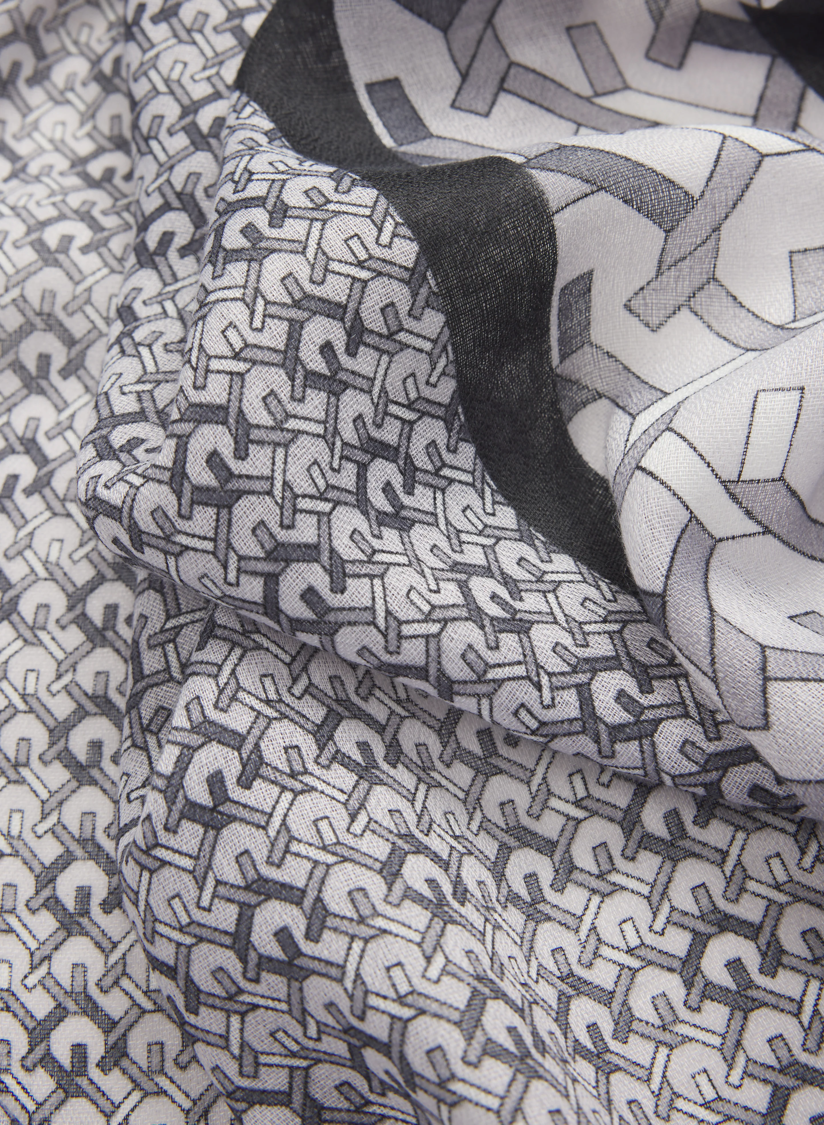 Mixed Geometric Print Scarf - Image 3