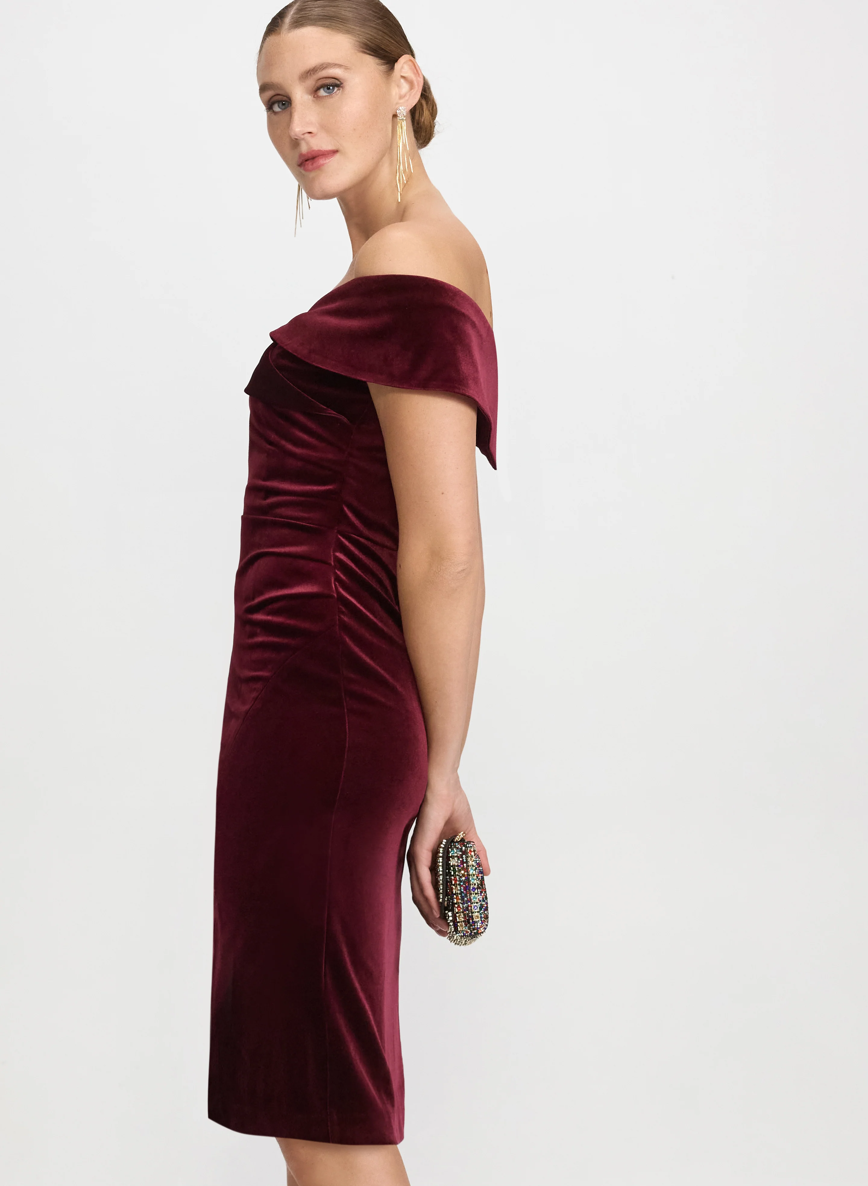 Off-The-Shoulder Velvet Dress - Image 2