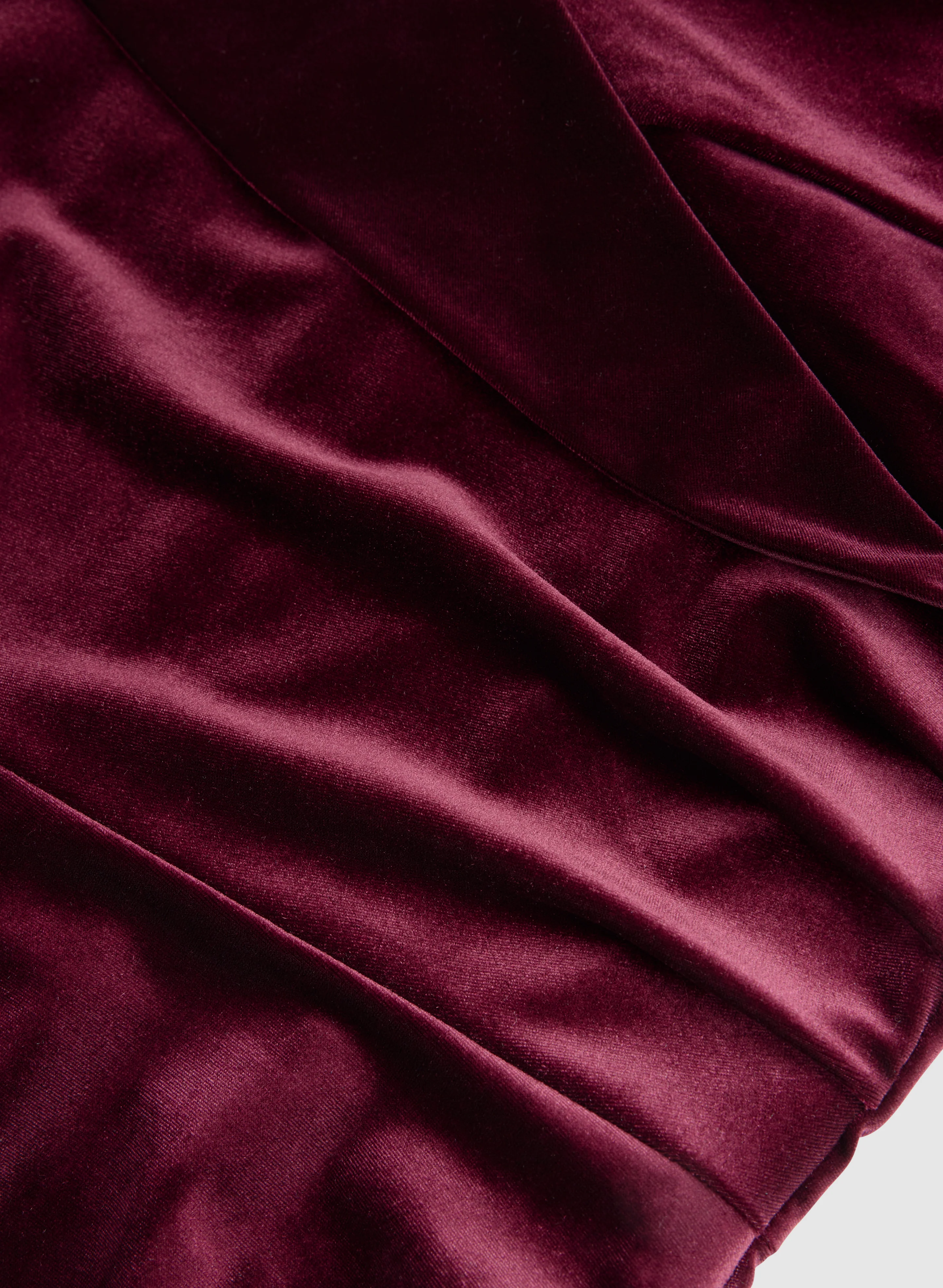 Off-The-Shoulder Velvet Dress - Image 6