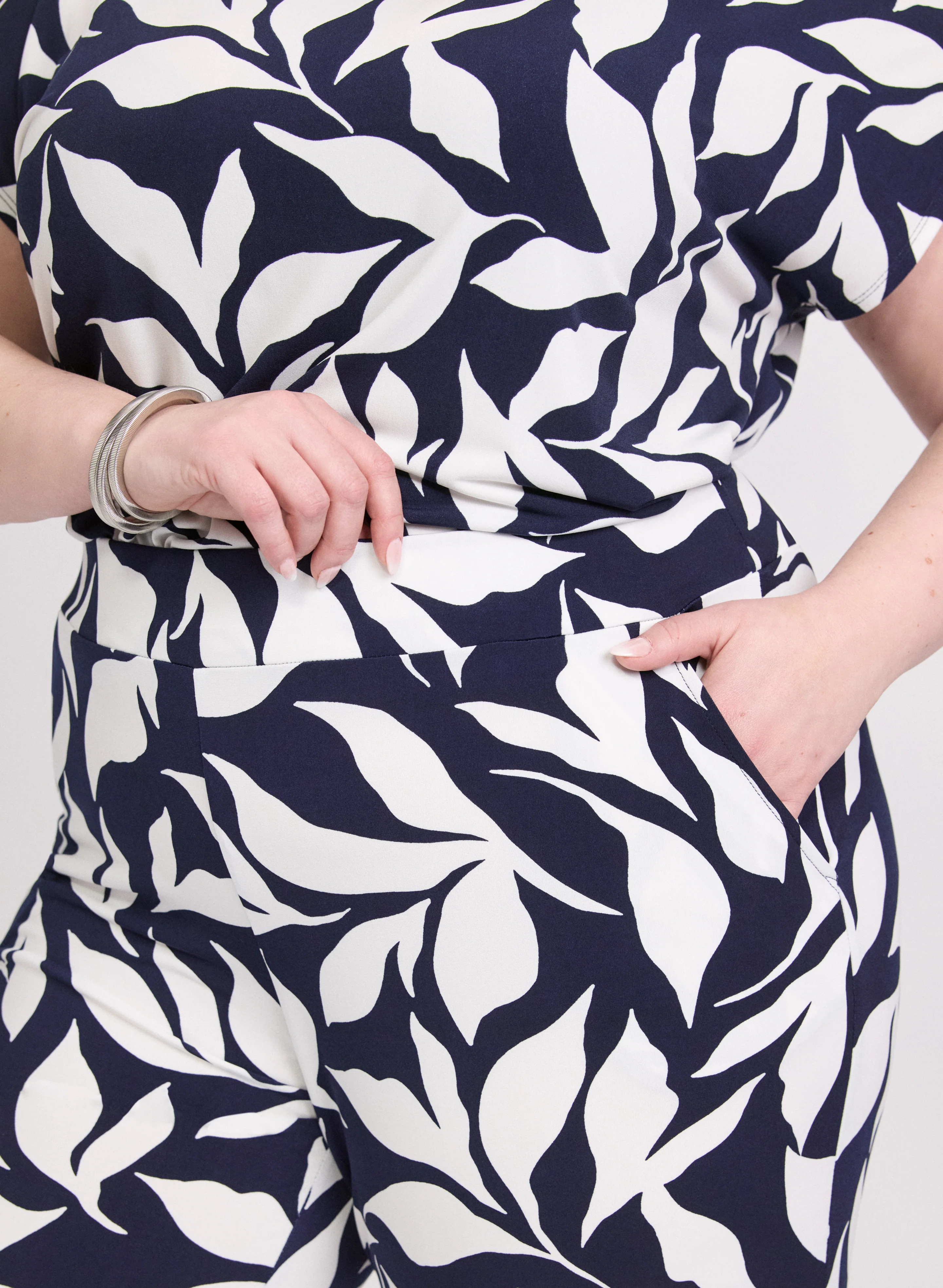 Olivia Printed Wide-Leg Pants - Image 4