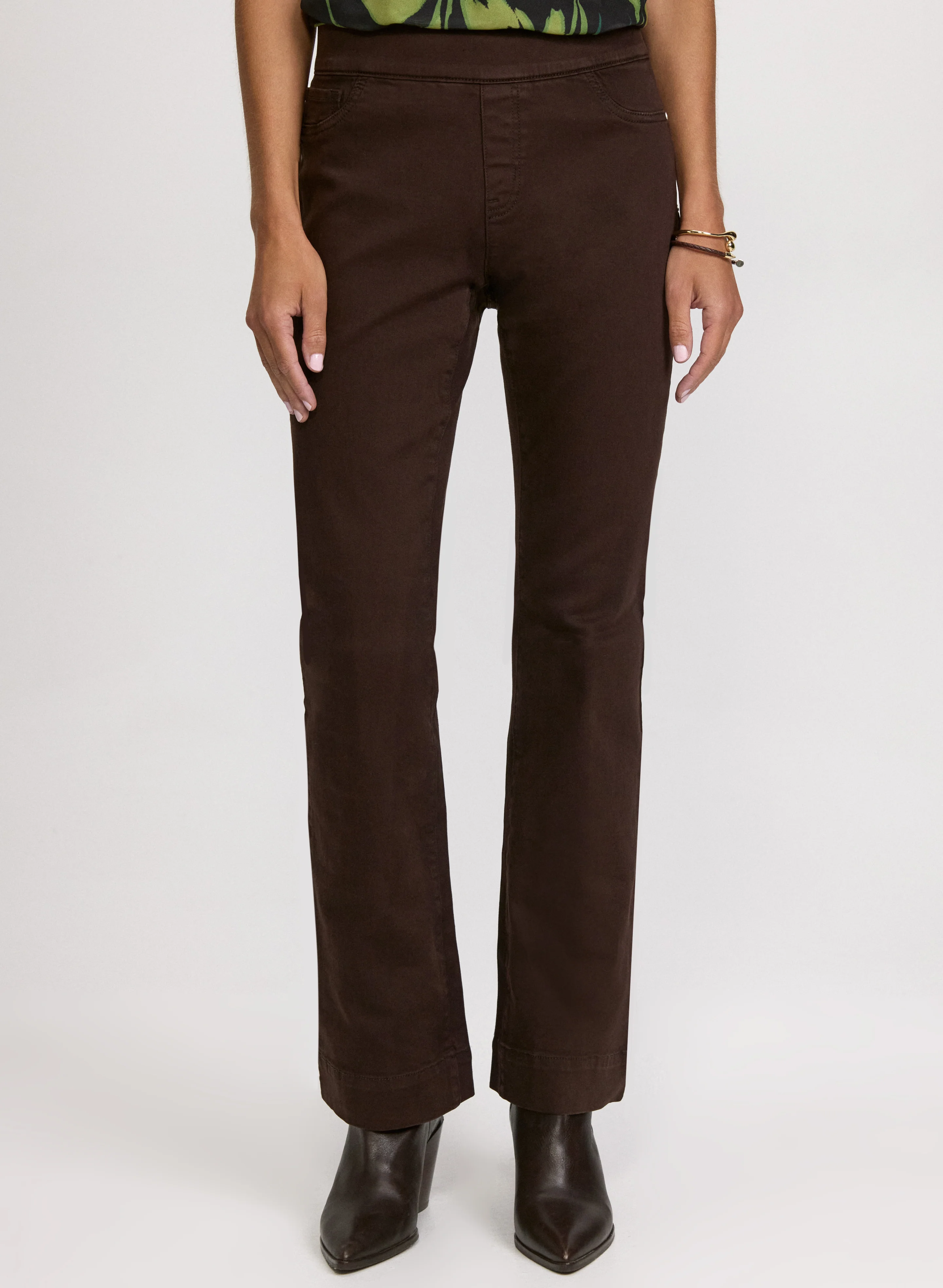 Pull-on Flare-Leg Jeans