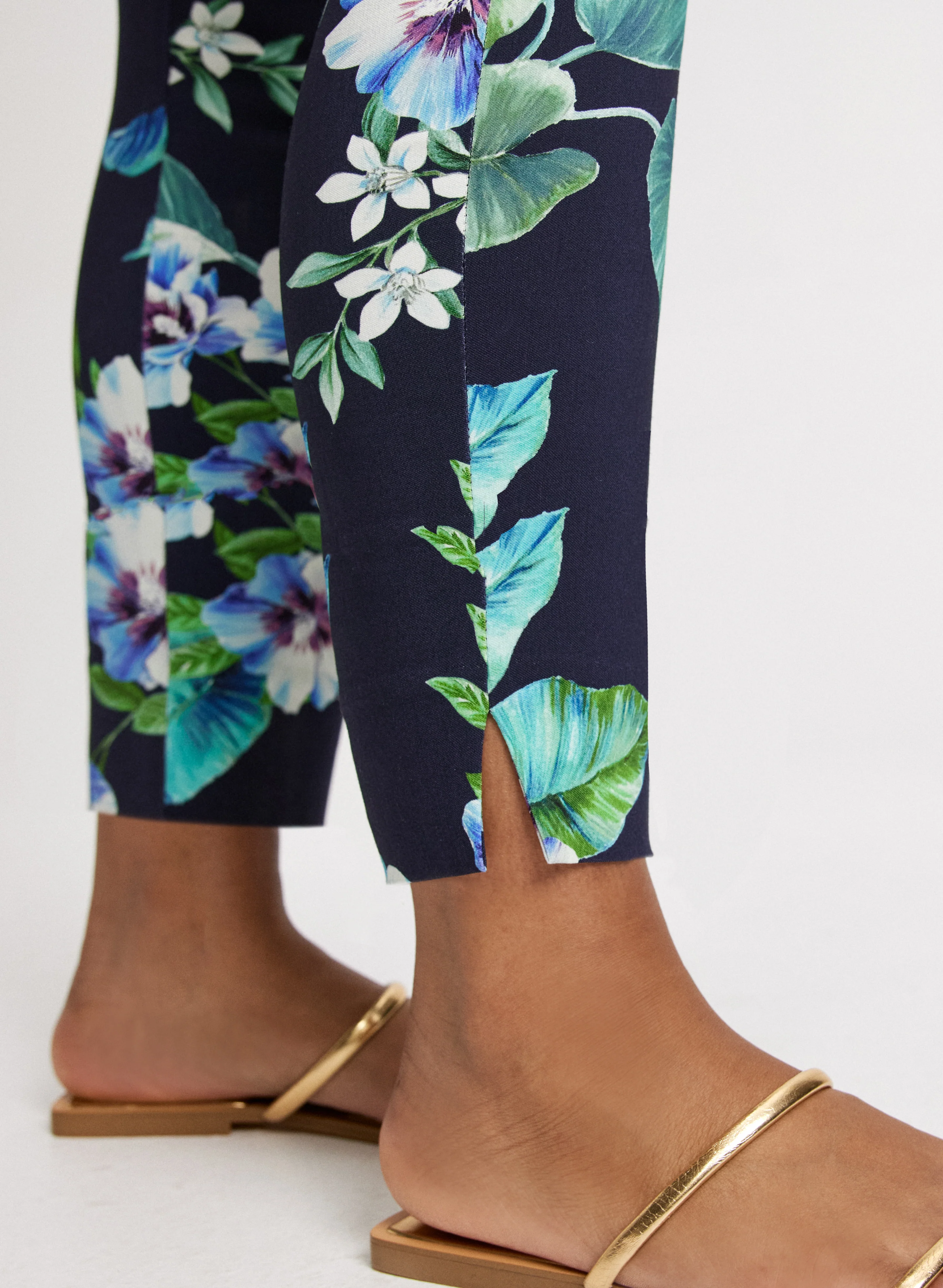 Pull-On Floral Ankle Pants - Image 5