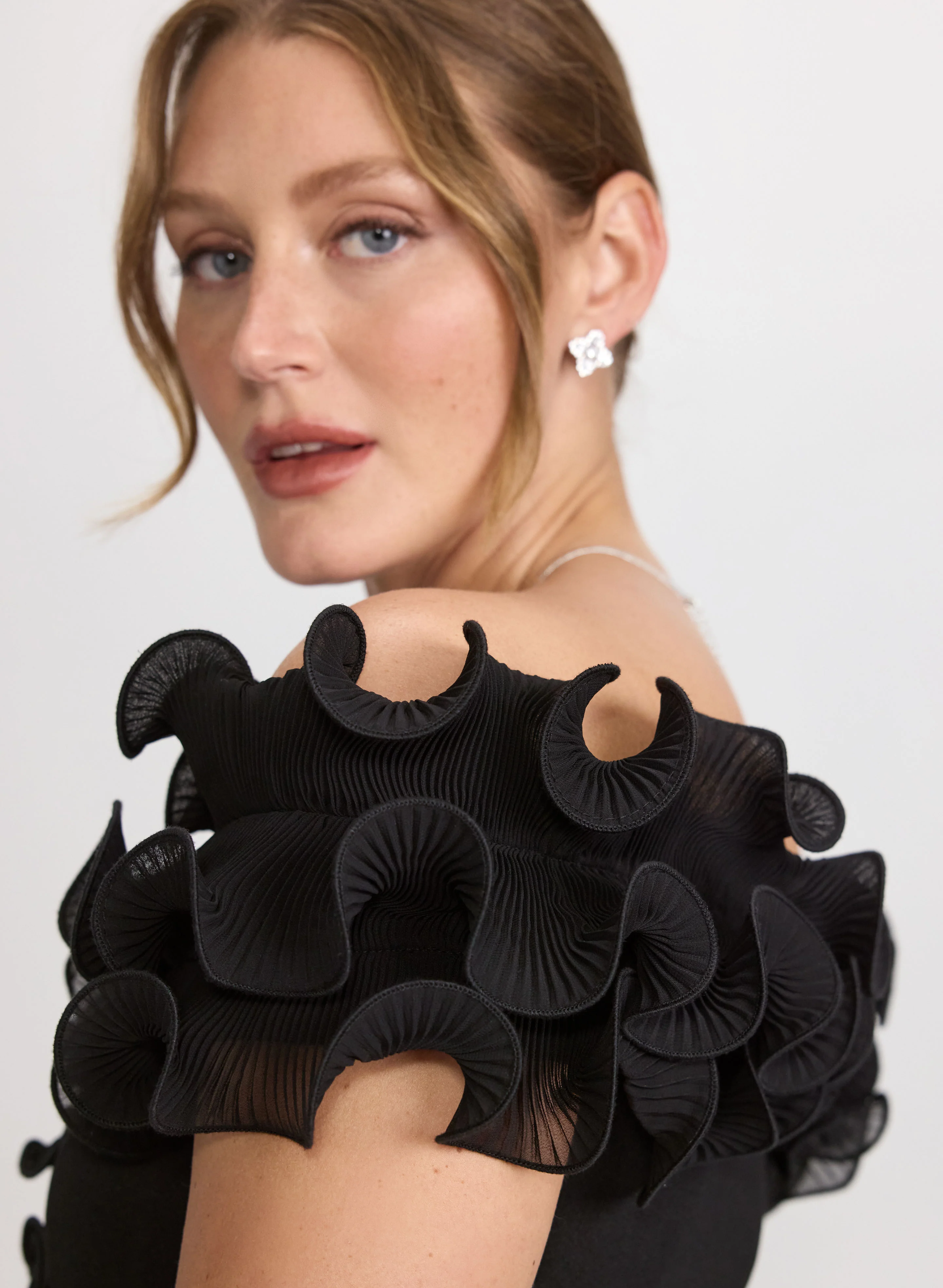 Ruffle Off-The-Shoulder Dress - Image 5