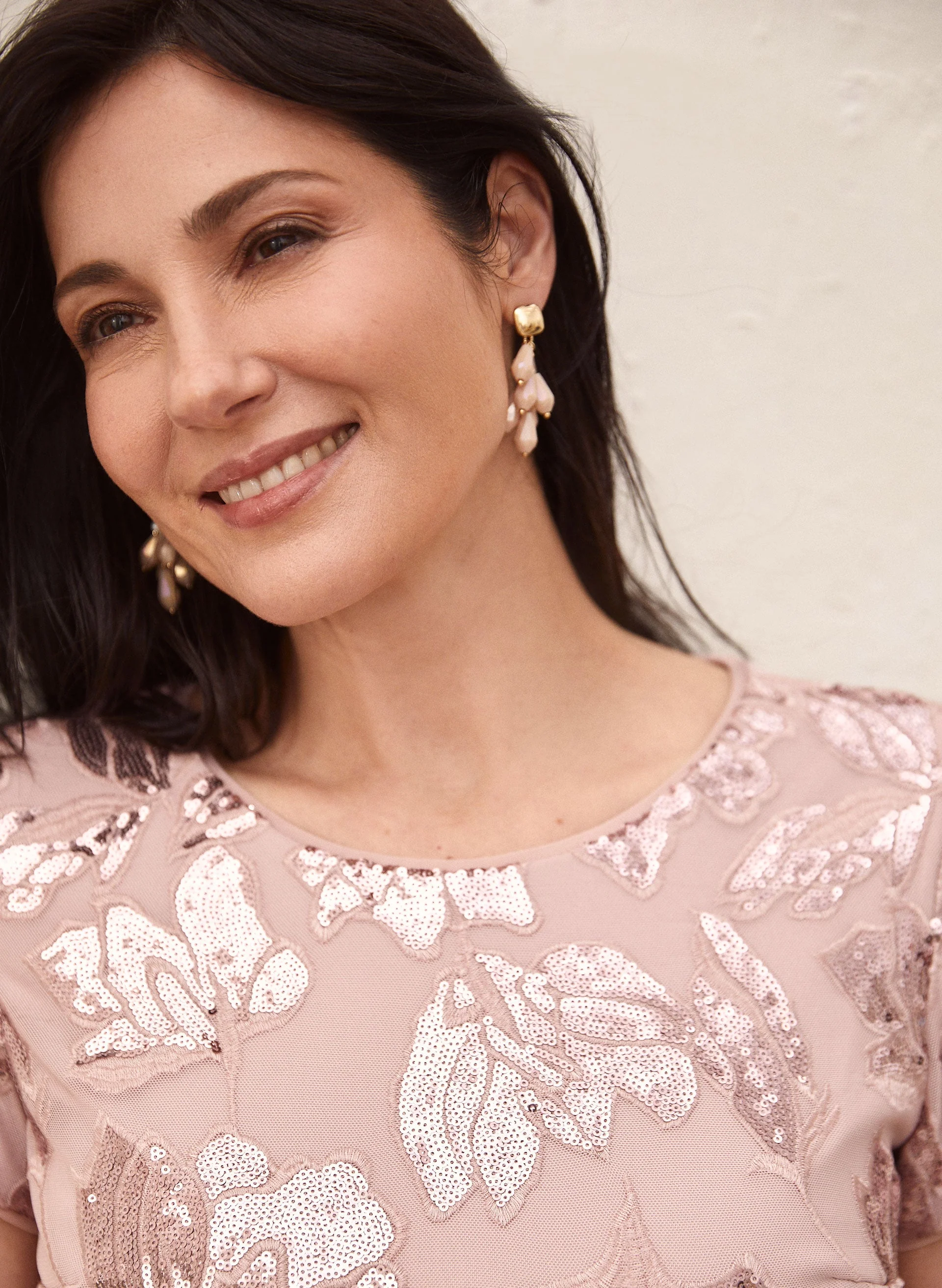 Short Sleeve Sequin Detail Dress - Image 2