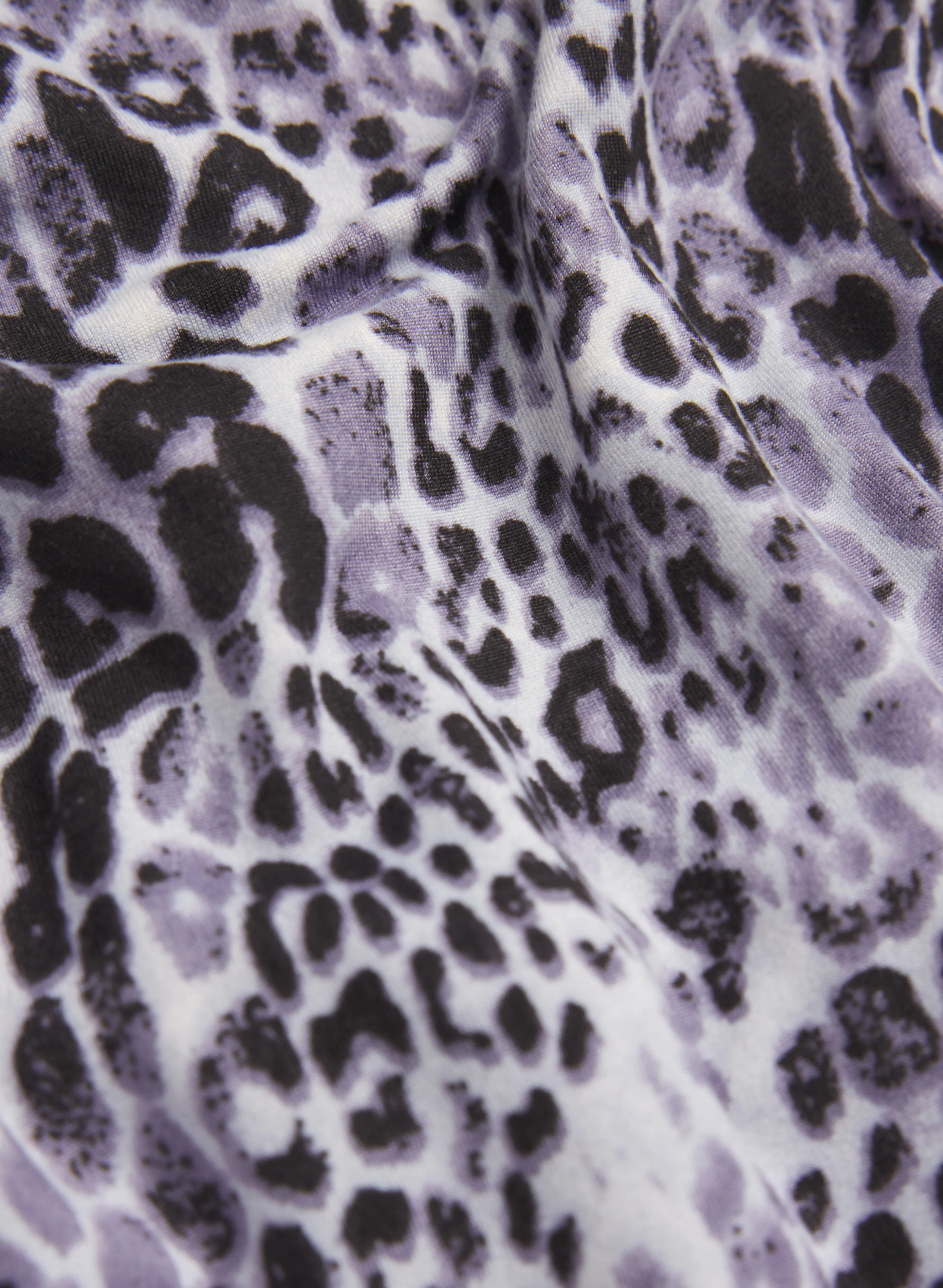 Simon Chang - Leopard Print Pyjama Set - Image 7