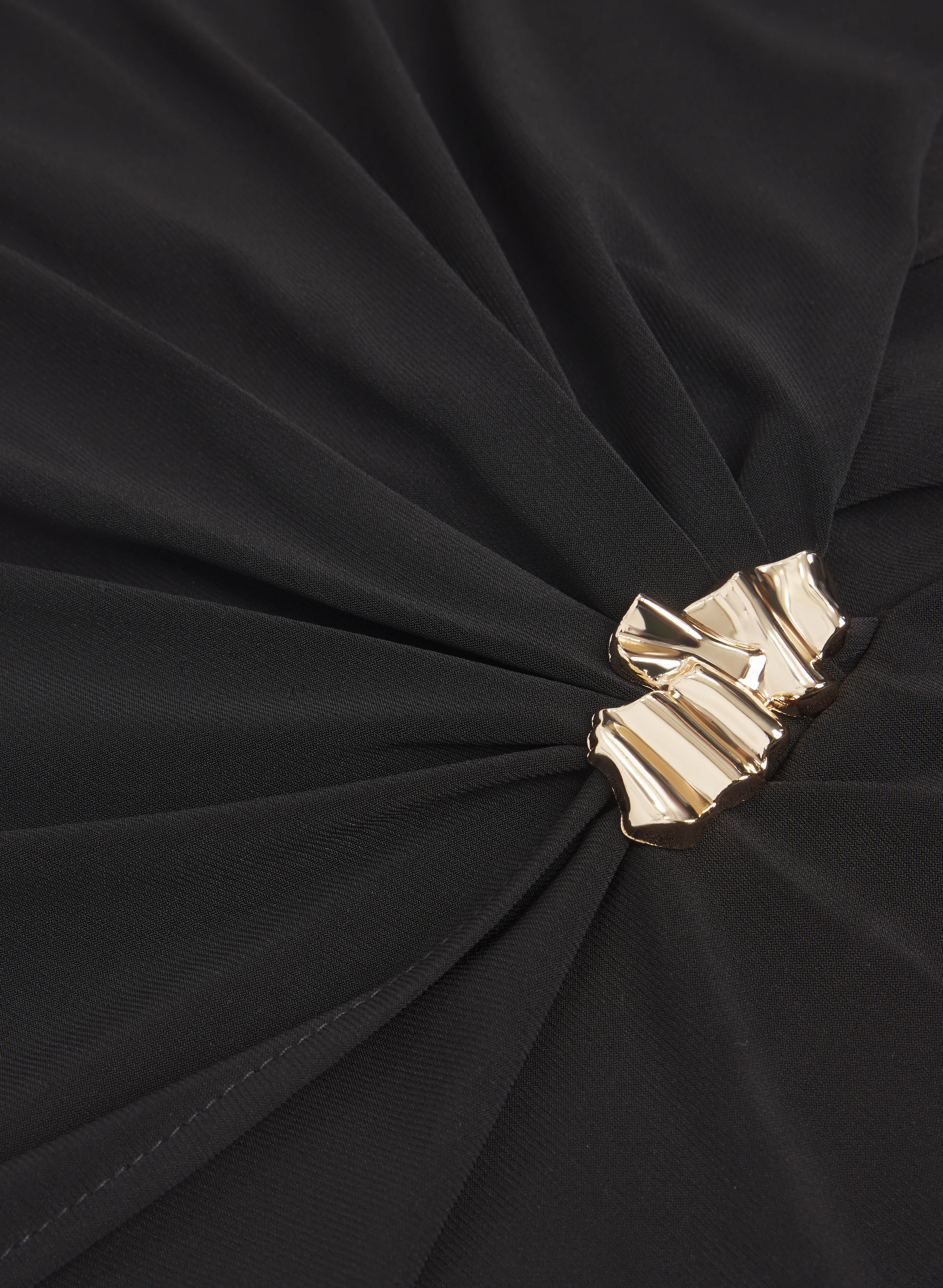 Sleeveless Brooch Top - Image 7