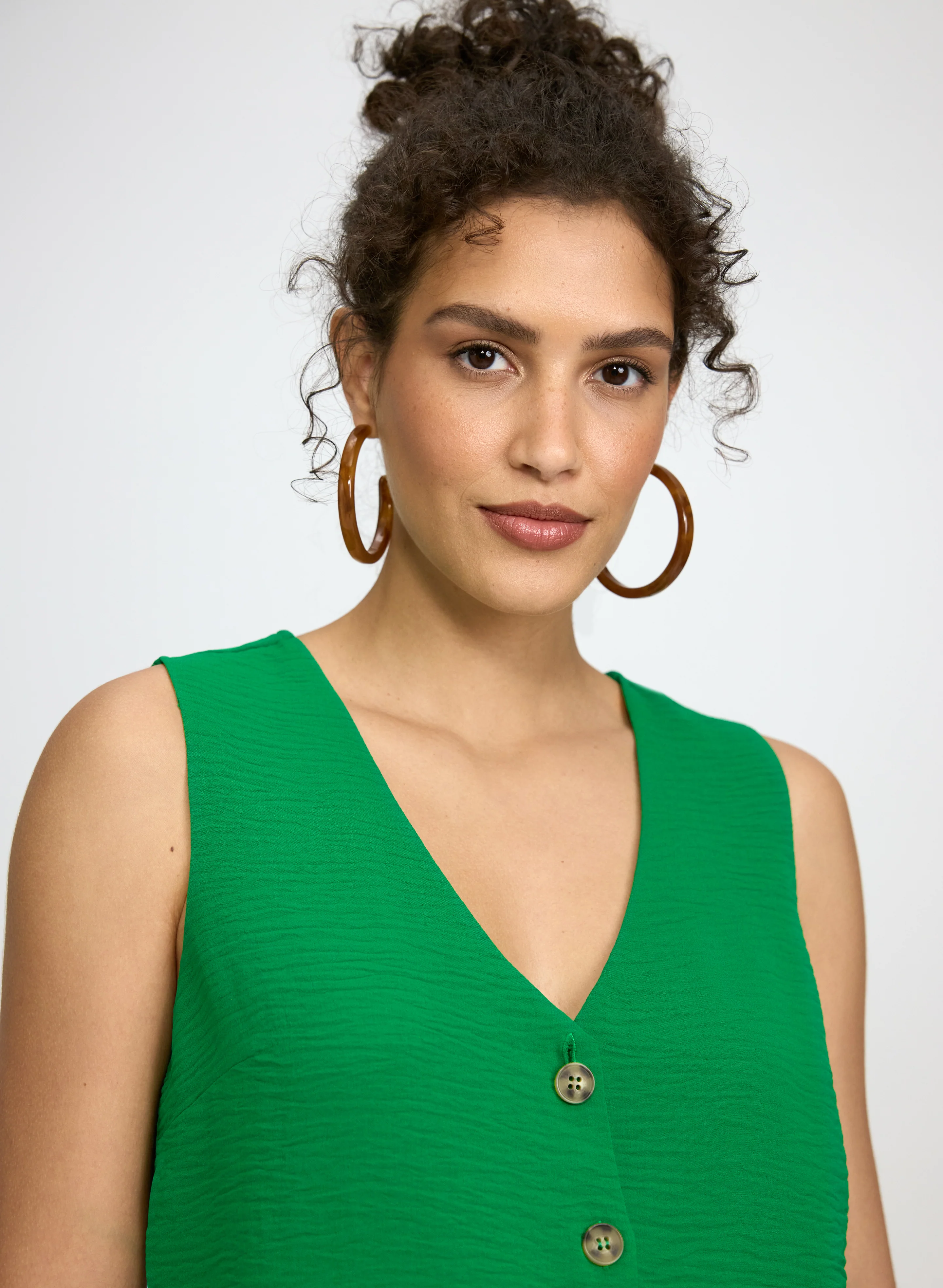 Sleeveless Button-Down Blouse - Image 4