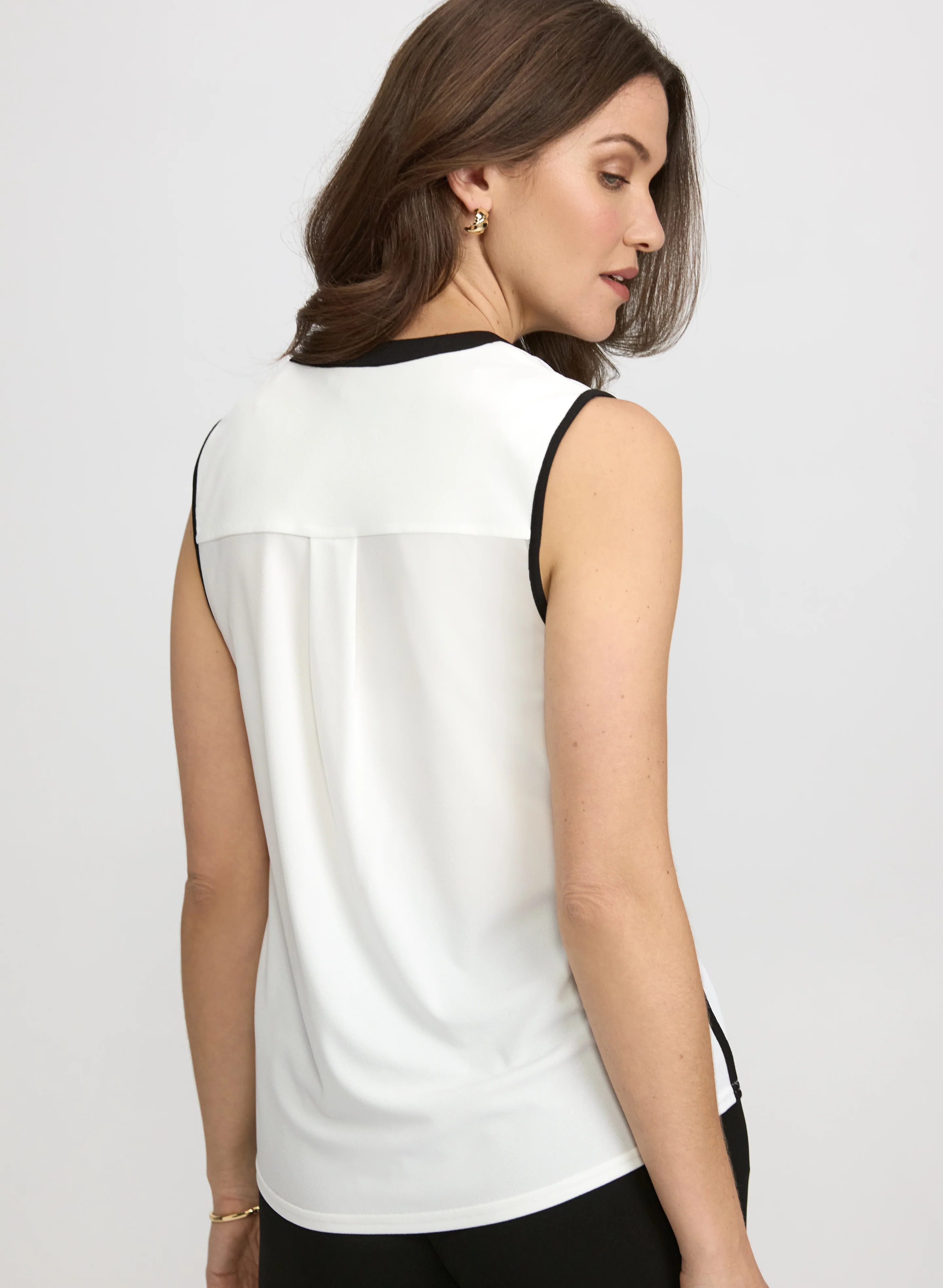 Sleeveless Contrast Trim Top - Image 4