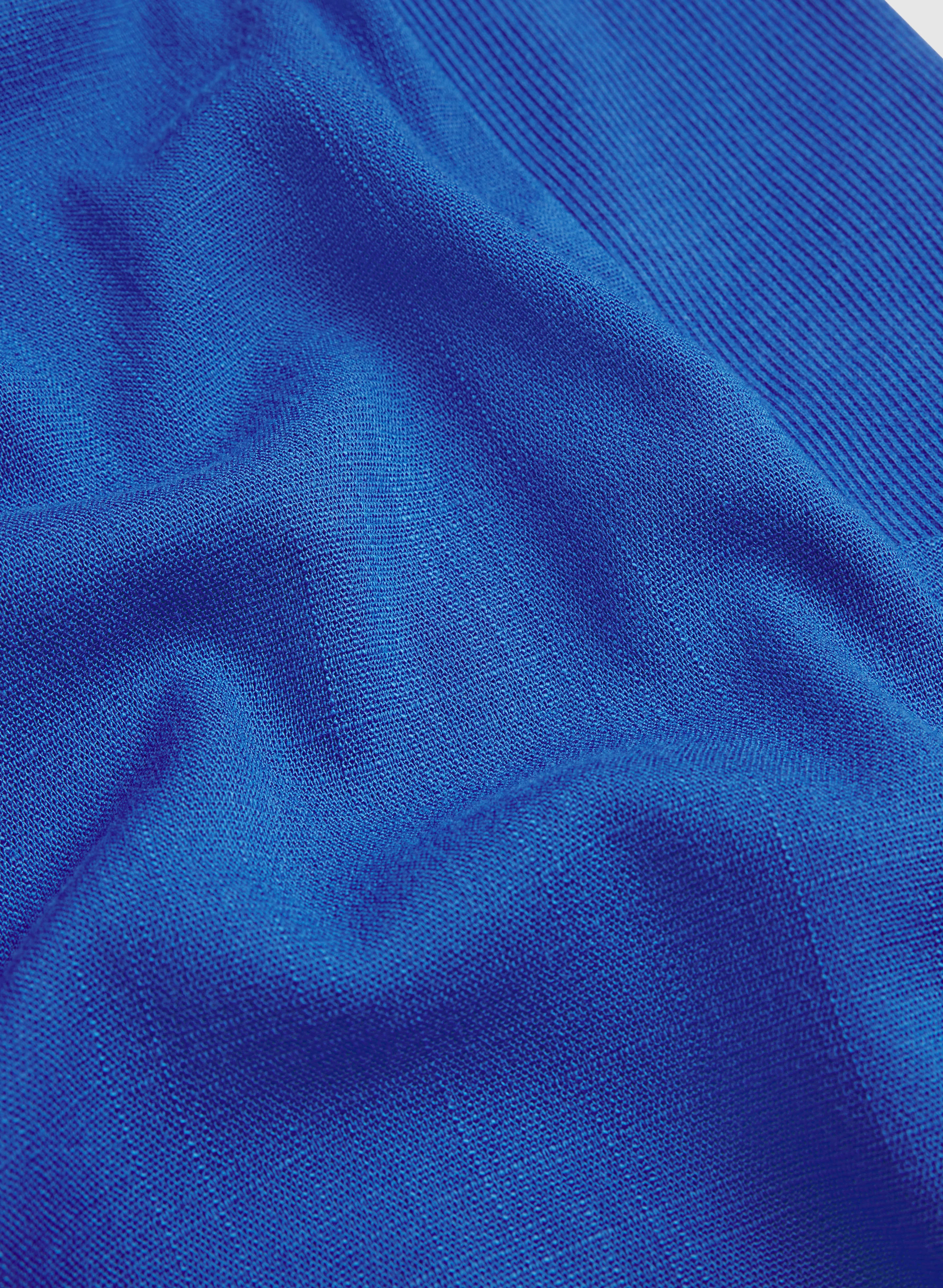 Sleeveless Crew Neck Blouse - Image 7