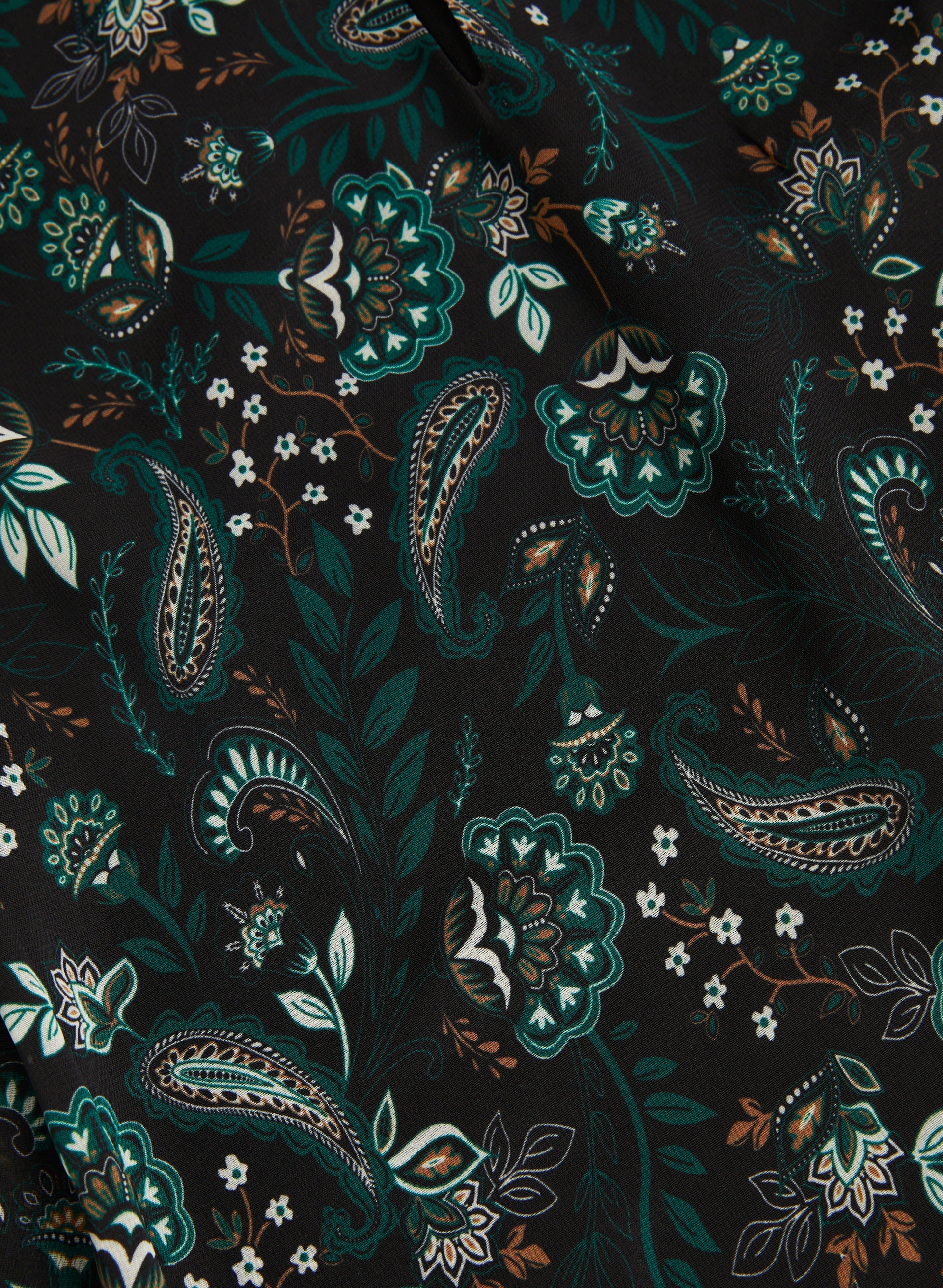 Sleeveless Paisley Print Blouse - Image 7