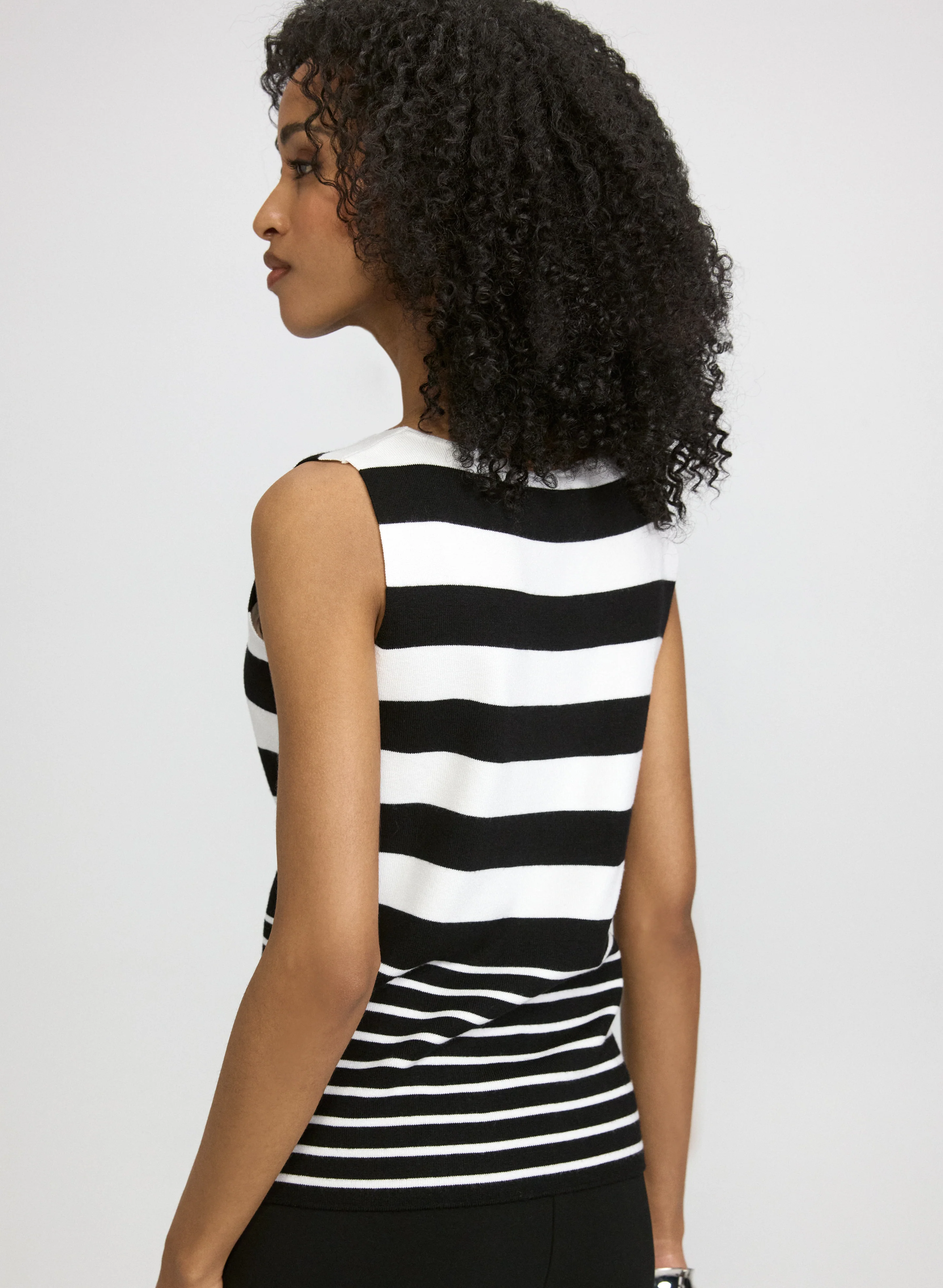 Sleeveless Stripe Knit - Image 5
