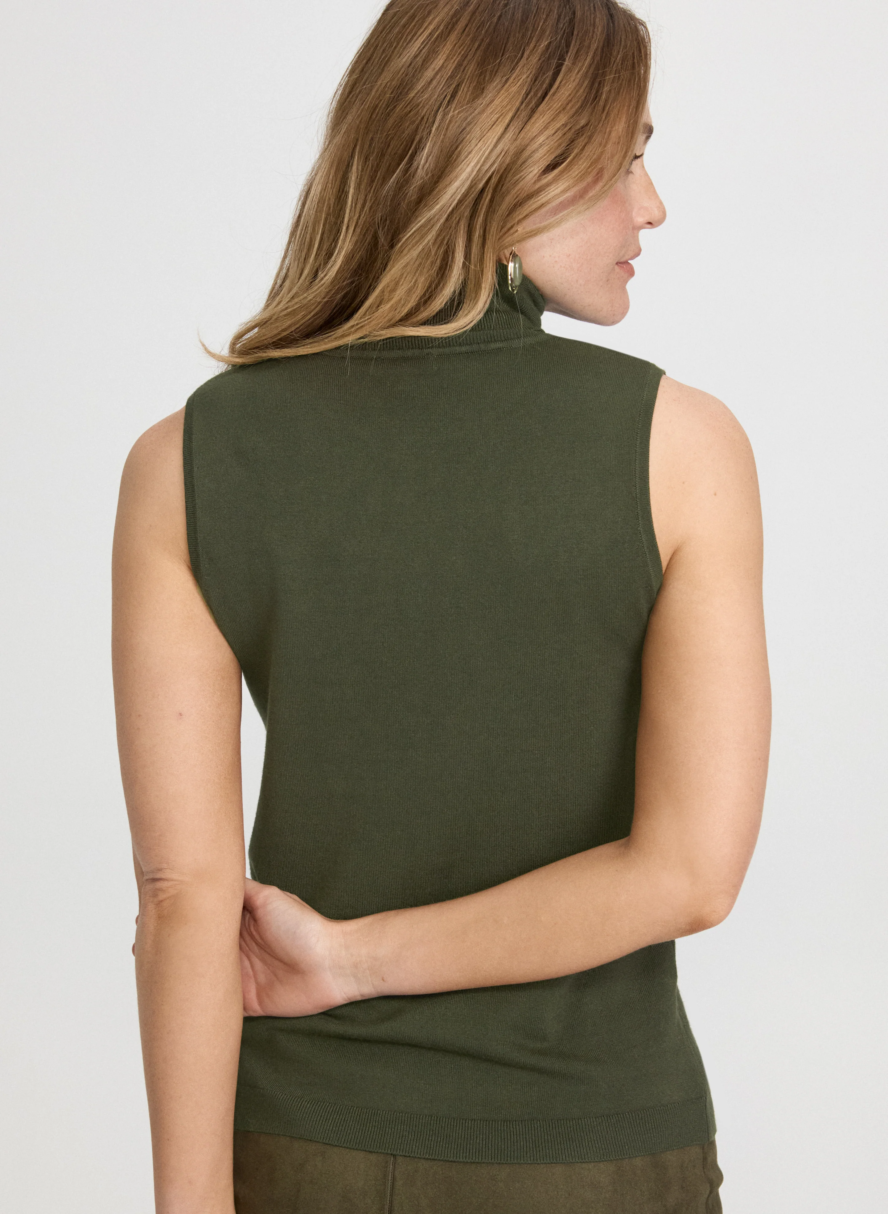 Sleeveless Turtleneck Sweater - Image 4