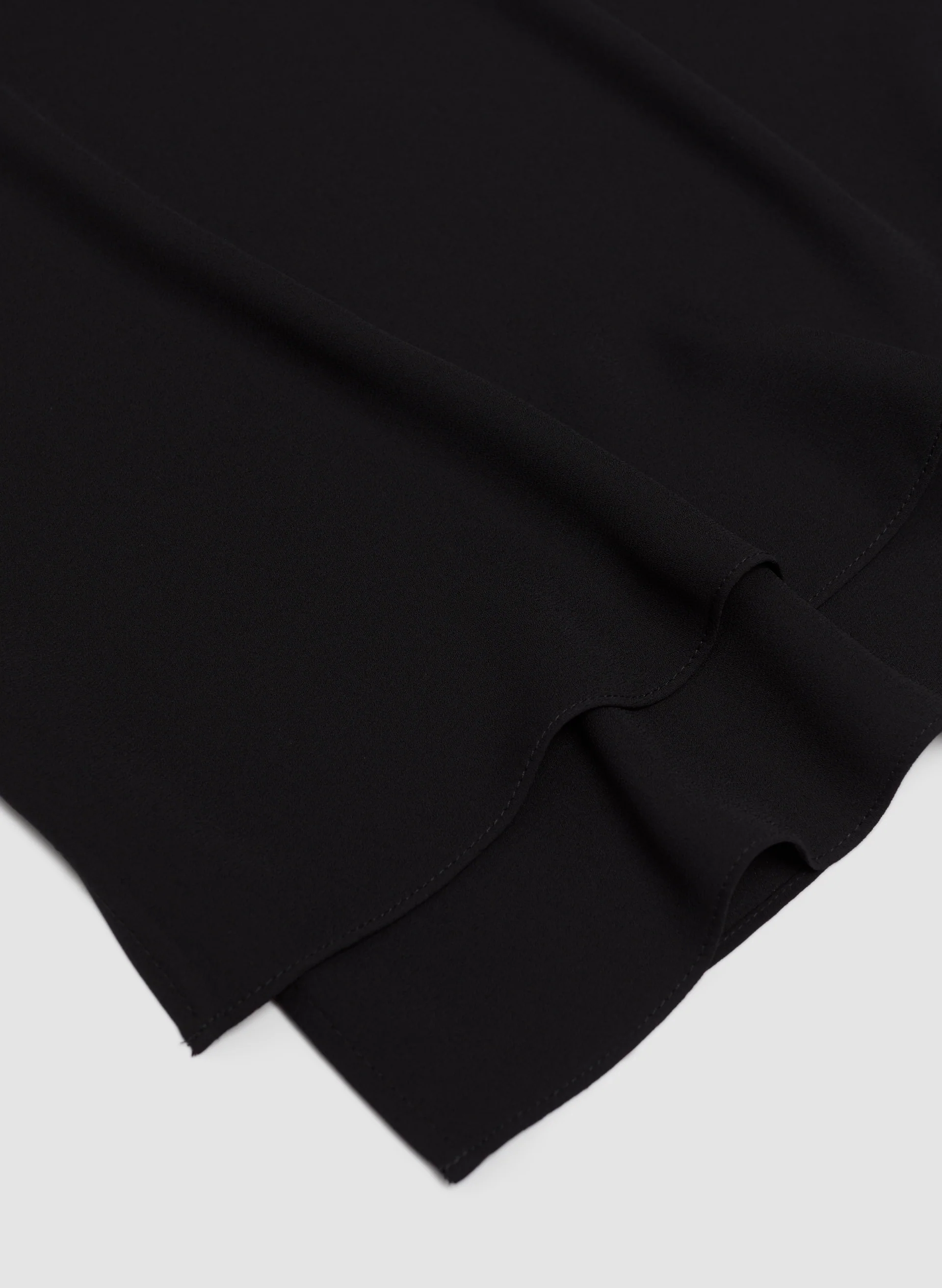 Sleeveless V-Neck Blouse - Image 7