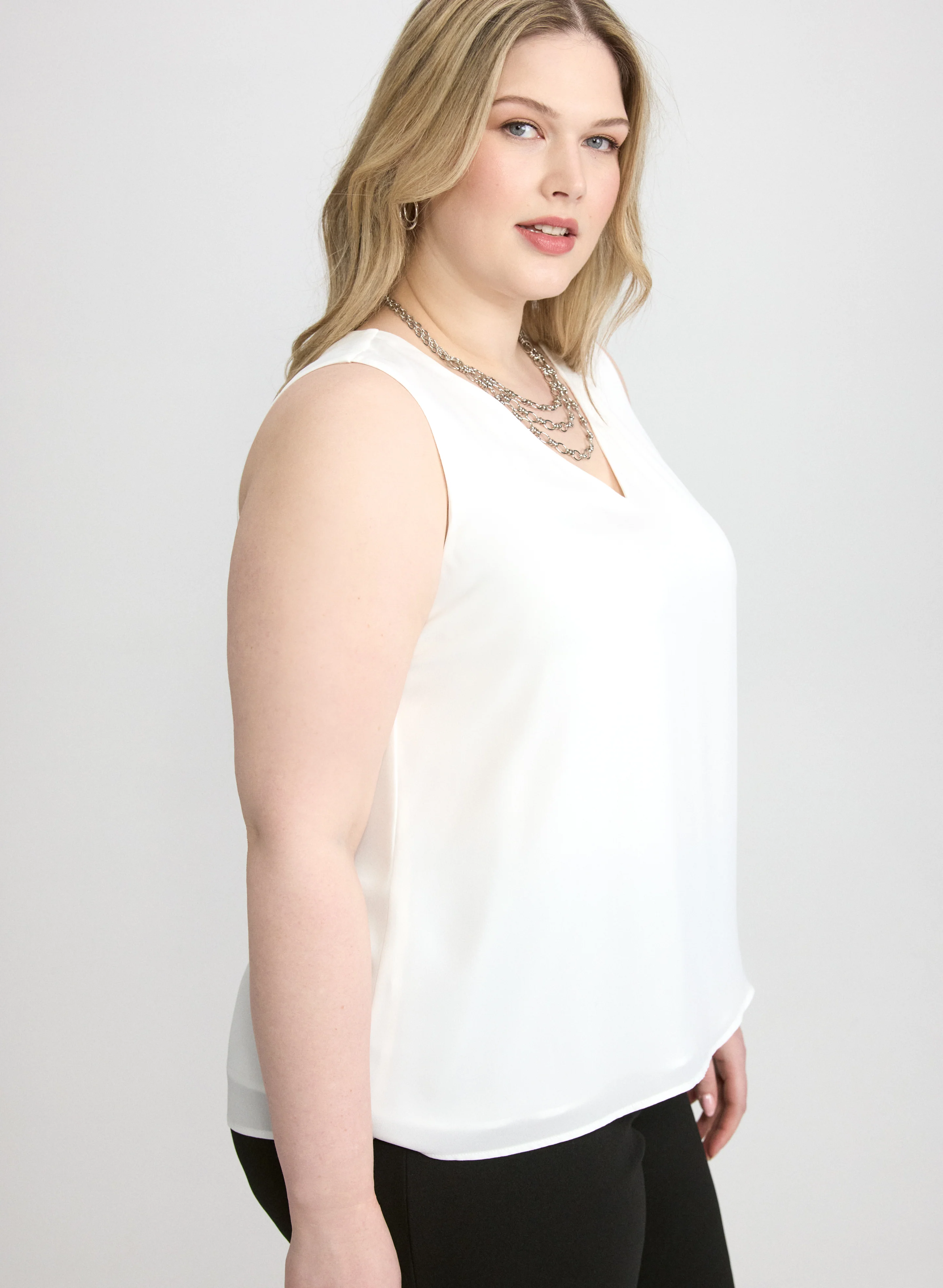 Sleeveless V-Neck Blouse - Image 9