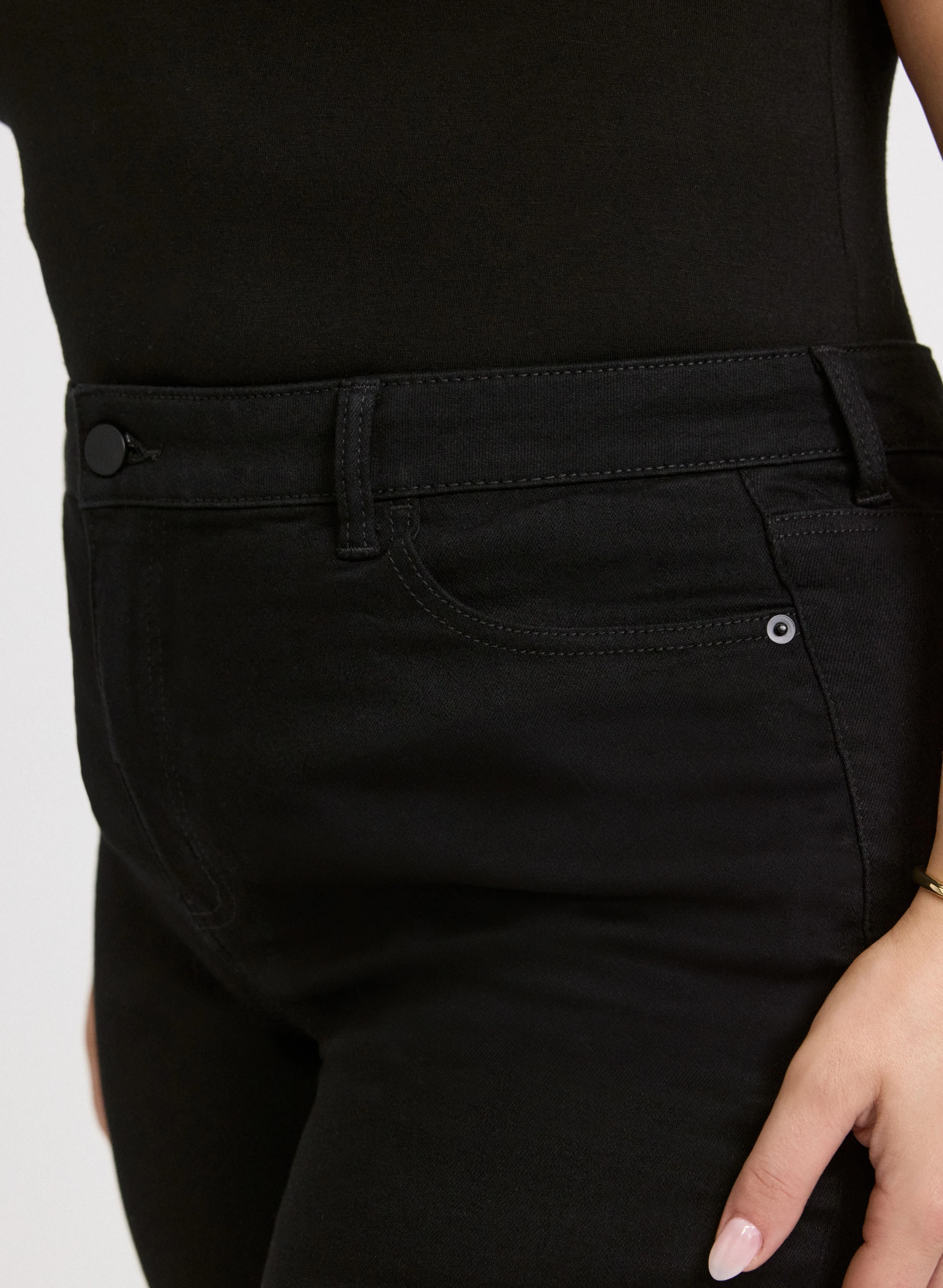 Slim-Leg Jeans - Image 10