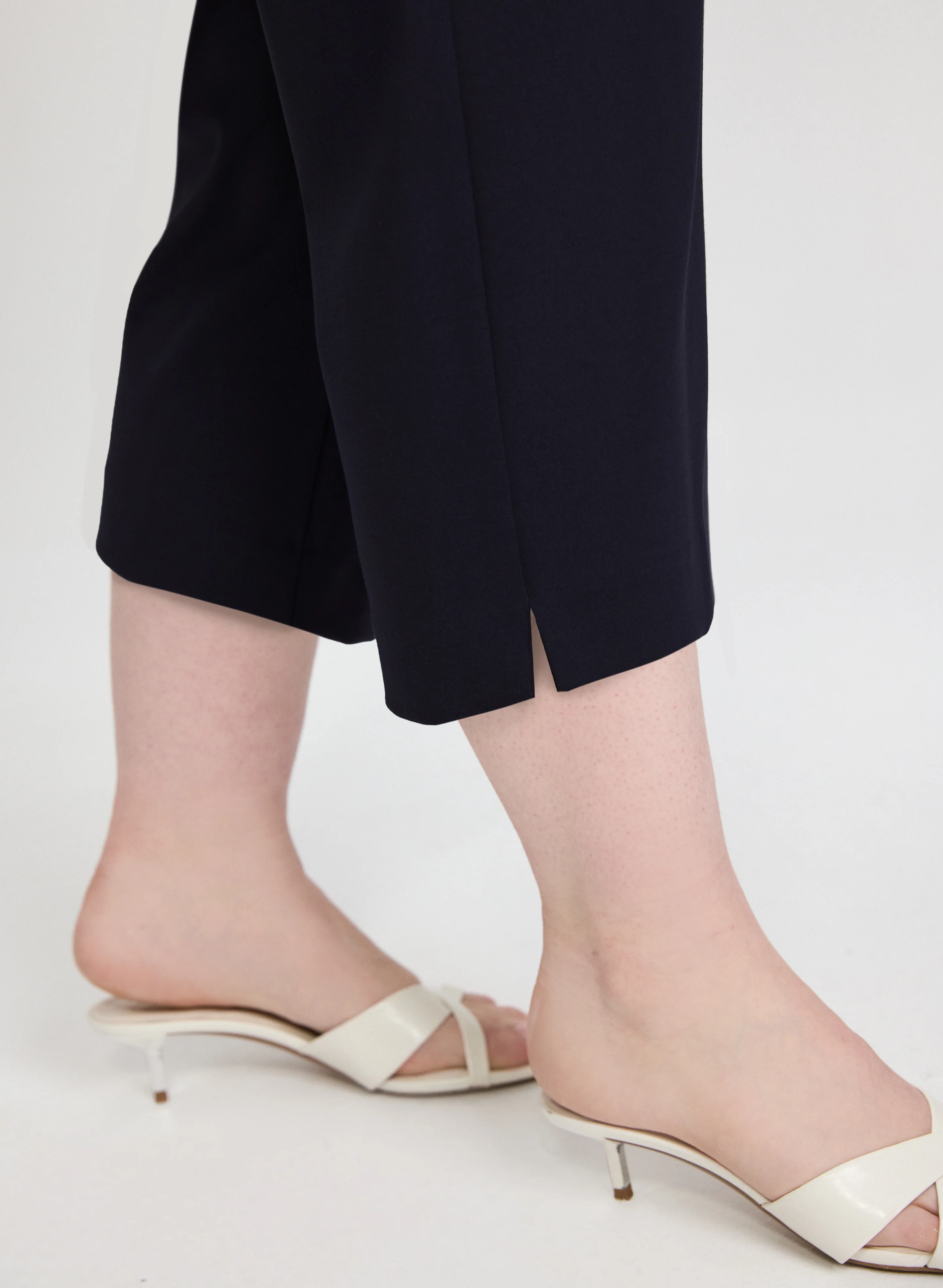 Slit Detail Straight Leg Capris - Image 4
