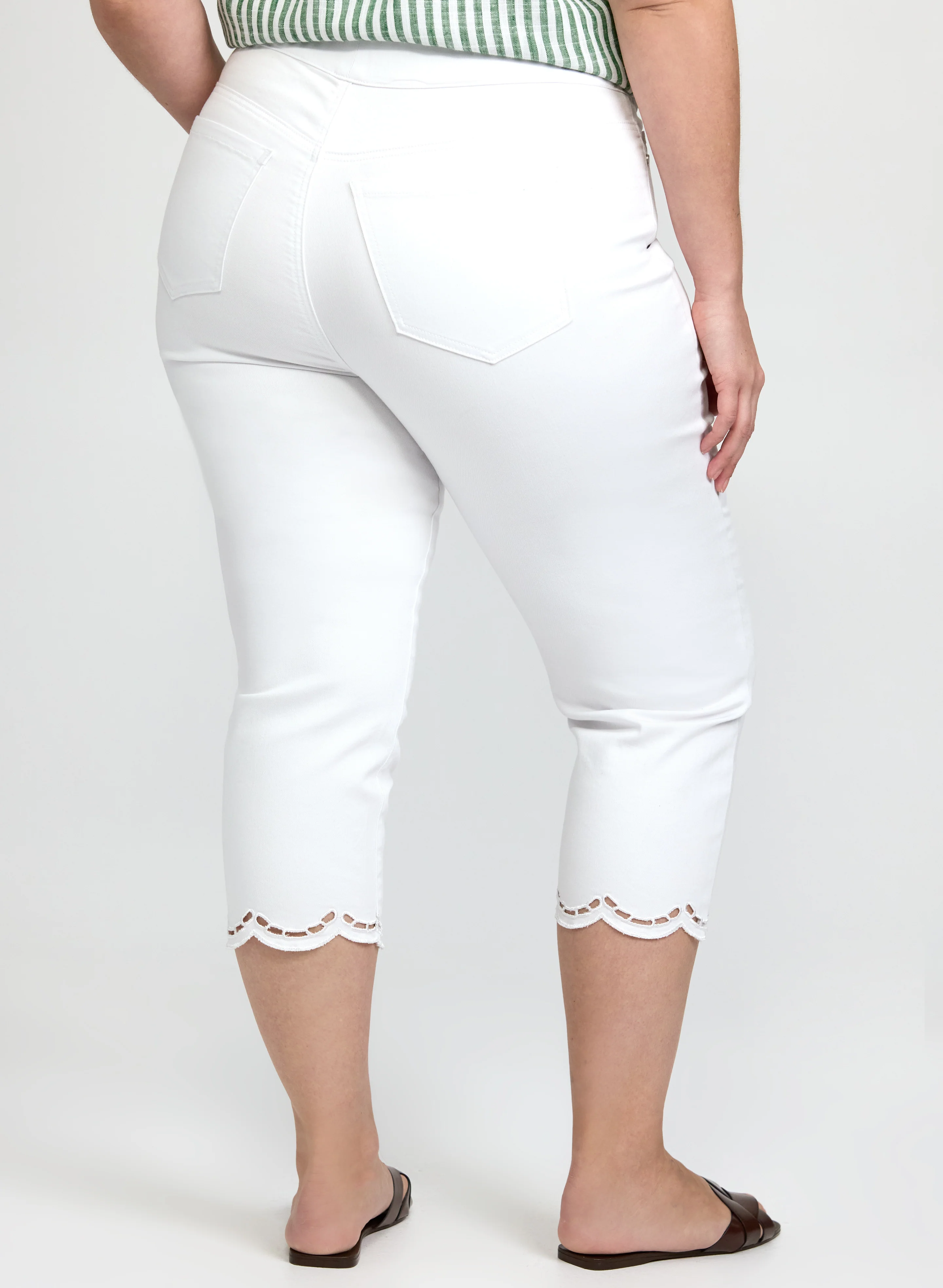 Straight-Leg Capris - Image 4