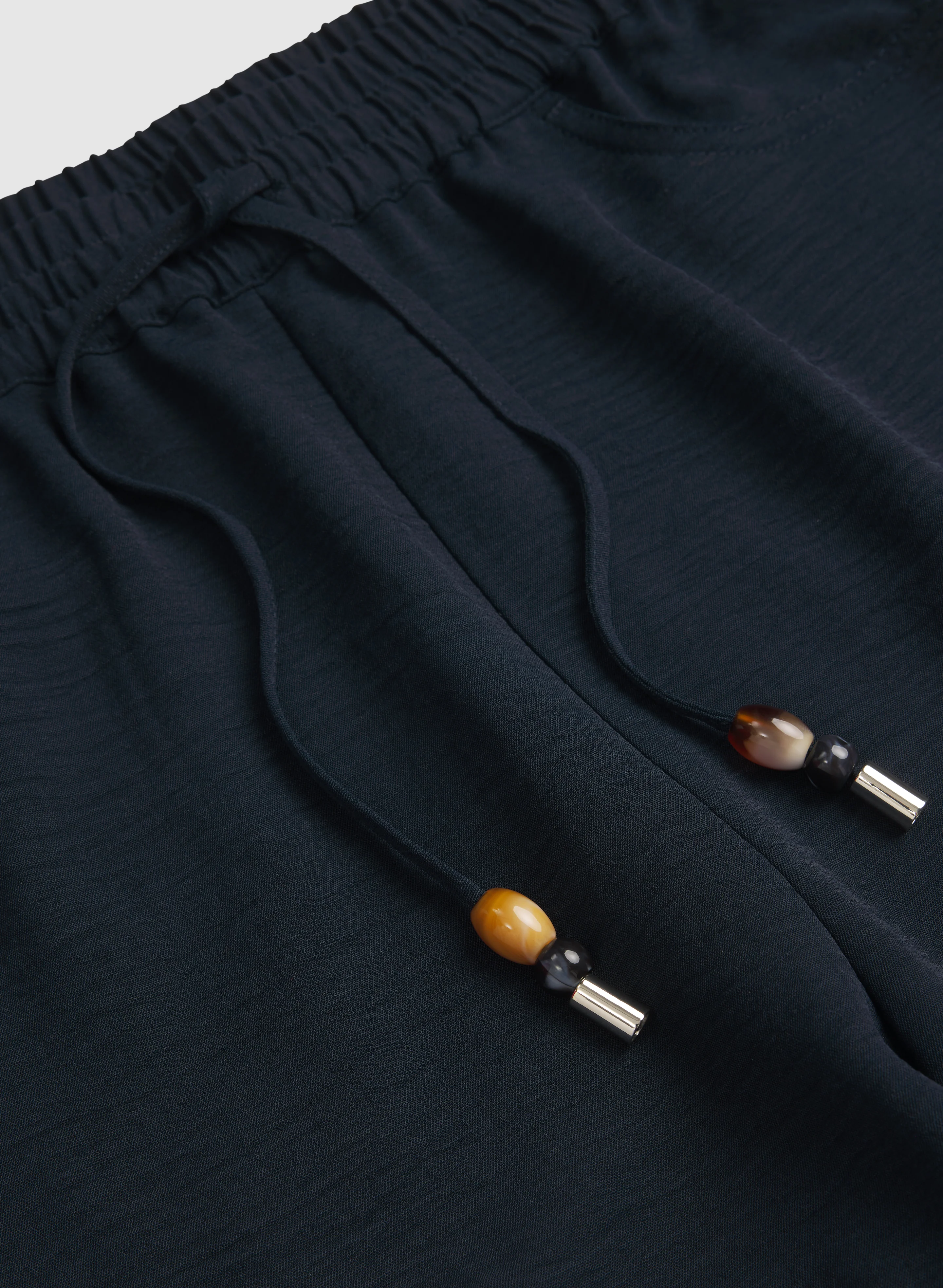Straight-Leg Crinkle Capris - Image 7
