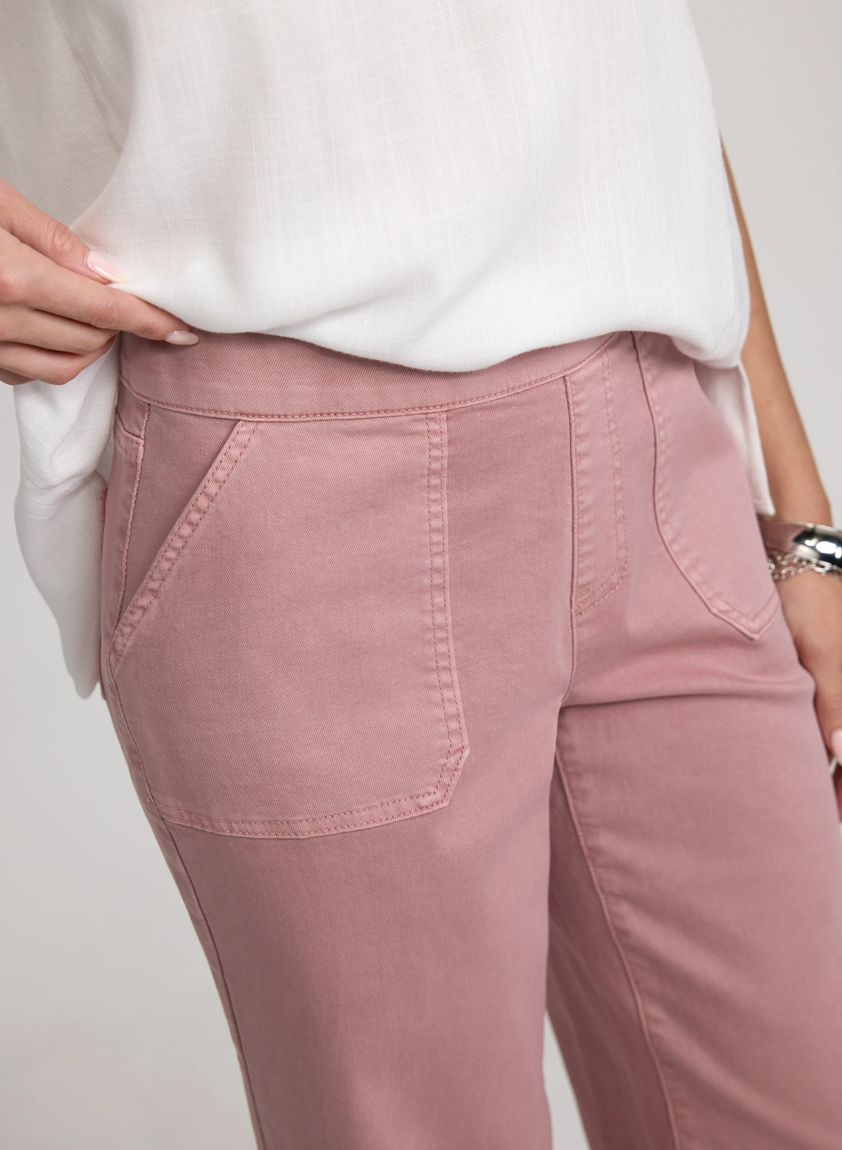 Straight-Leg Denim Capris - Image 2
